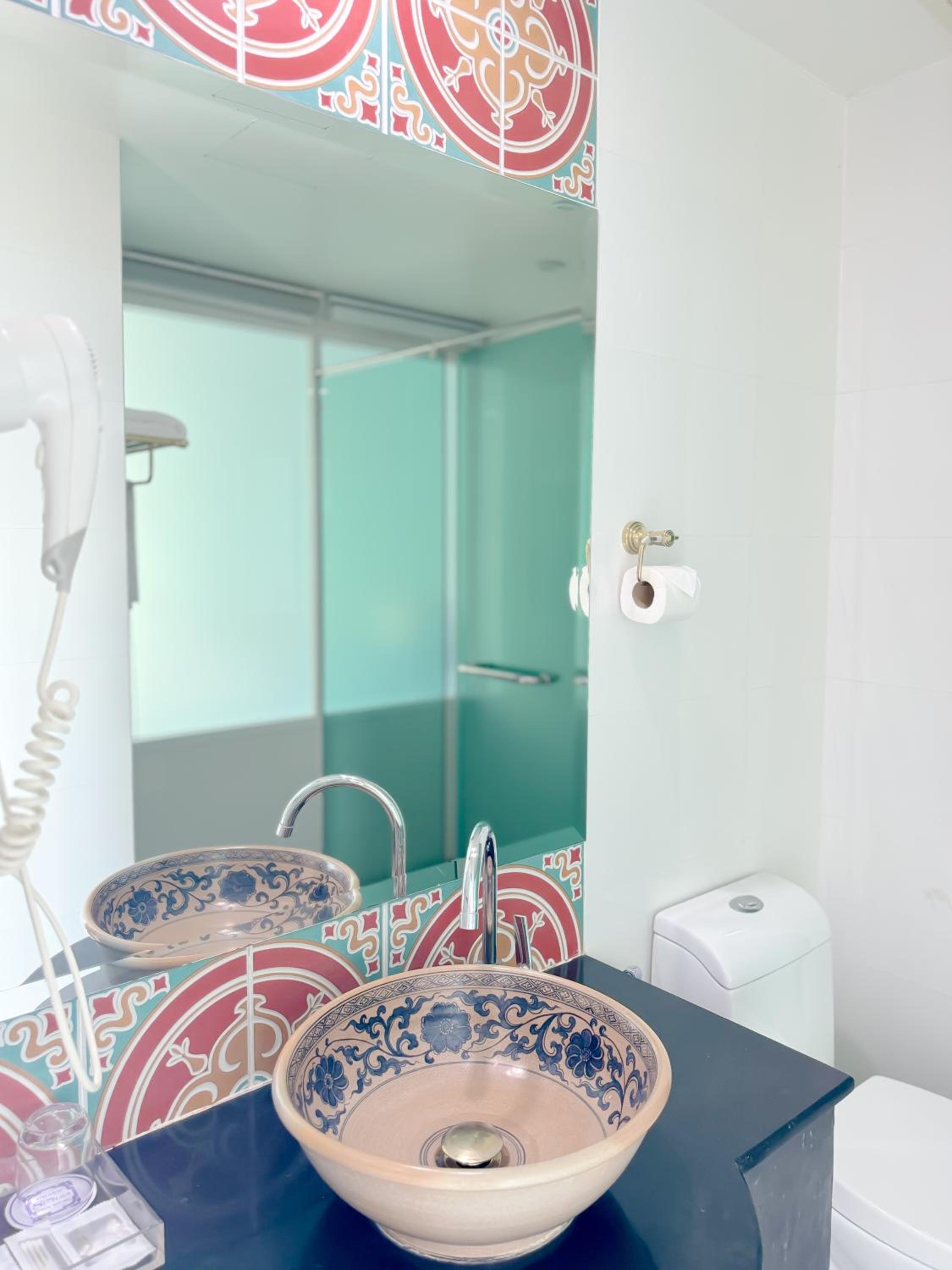 Superior Twin with Shower Room photo 3