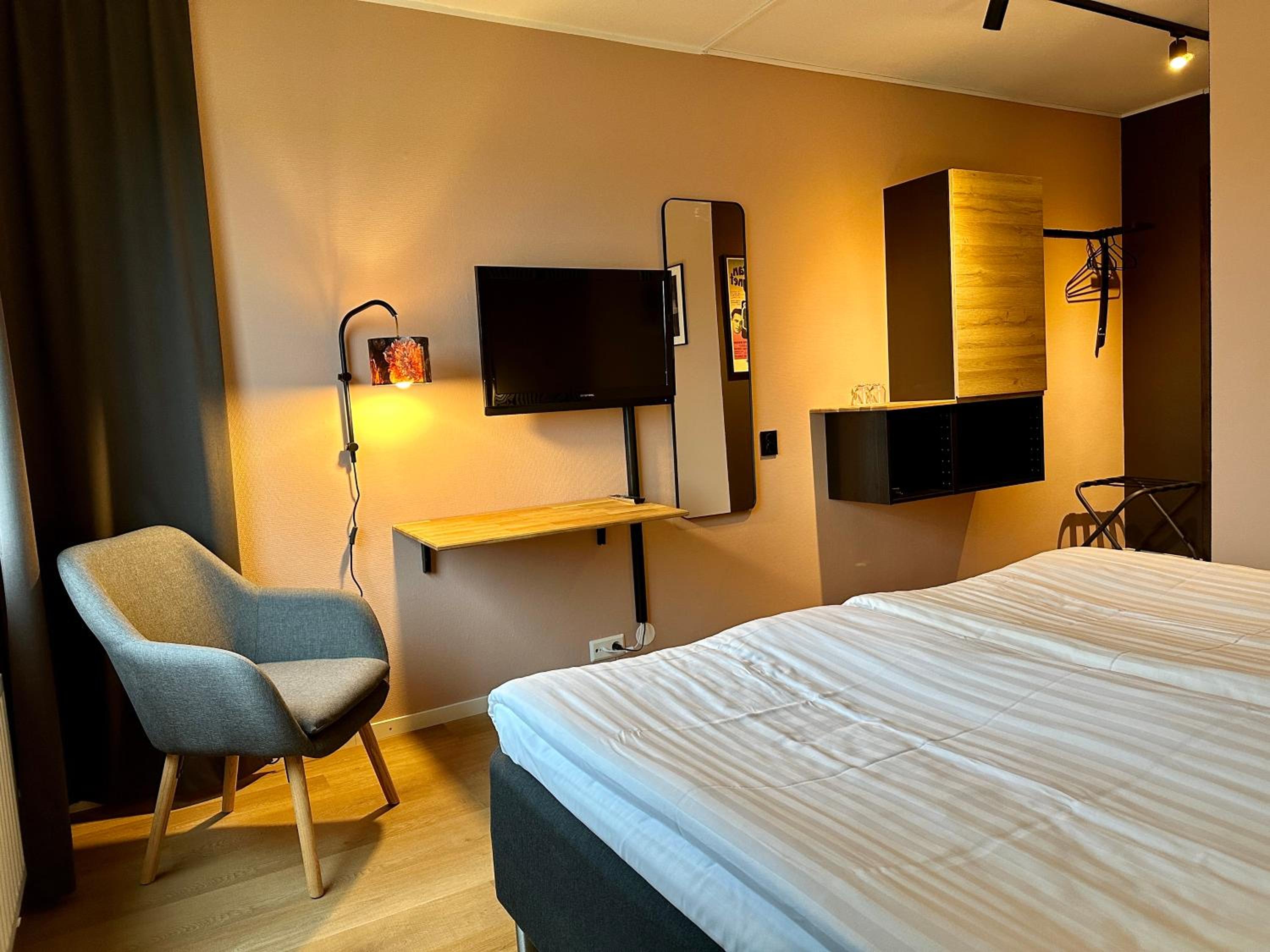 Superior Twin Room - Photo 18