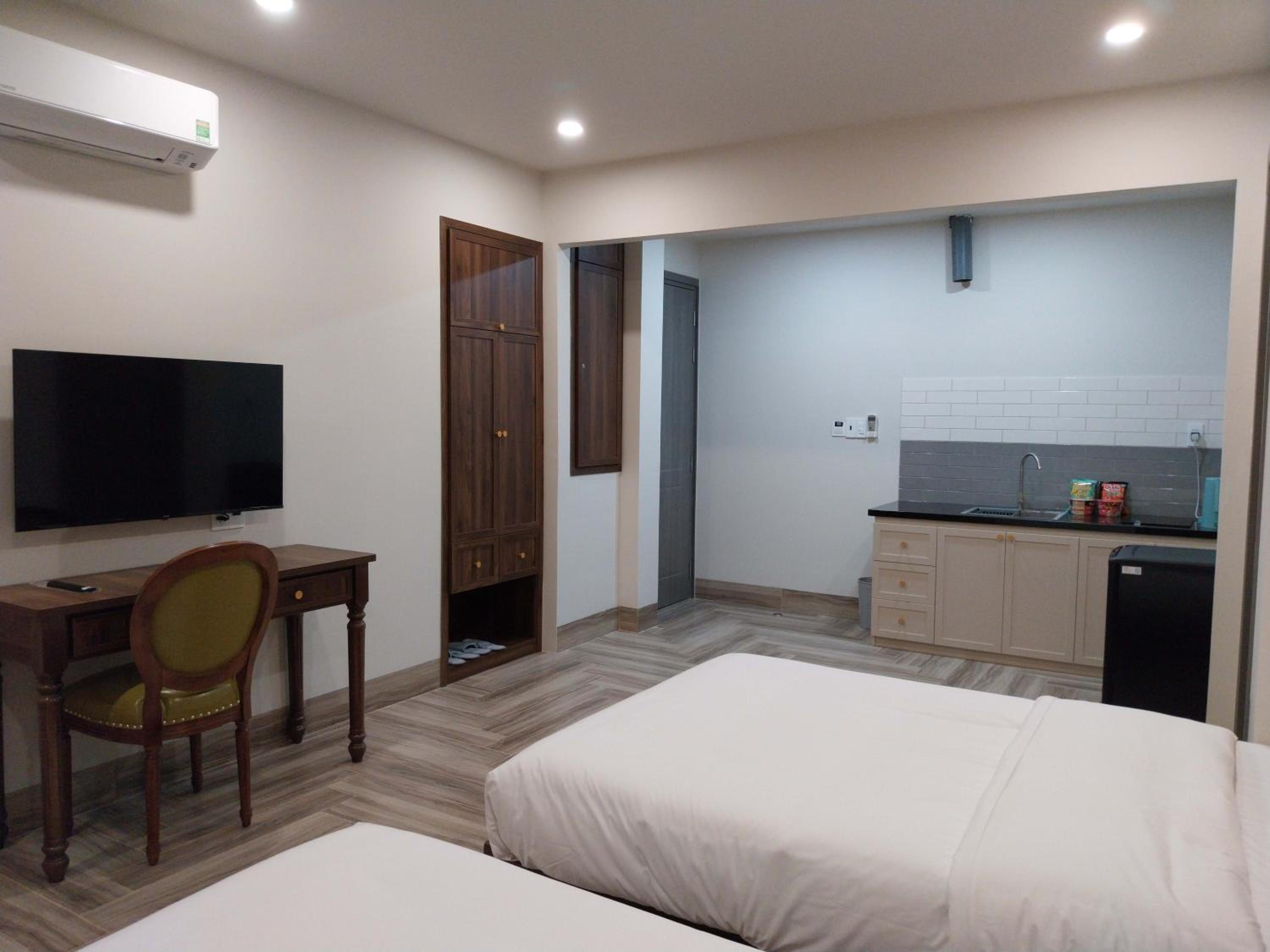 Twin Room With Balcony - Photo 3