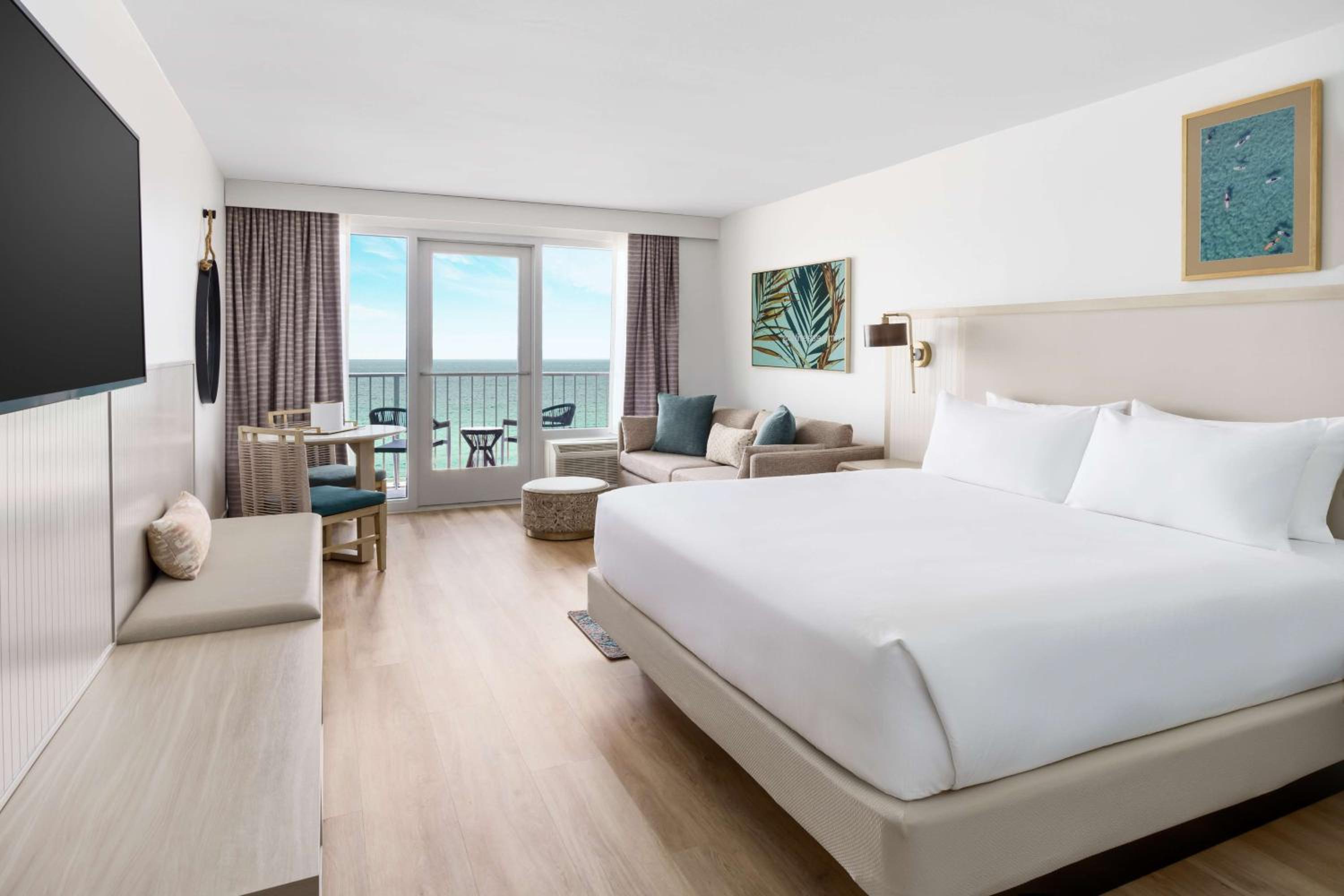 King Room with Kitchenette, Sofa Bed and Balcony photo 1