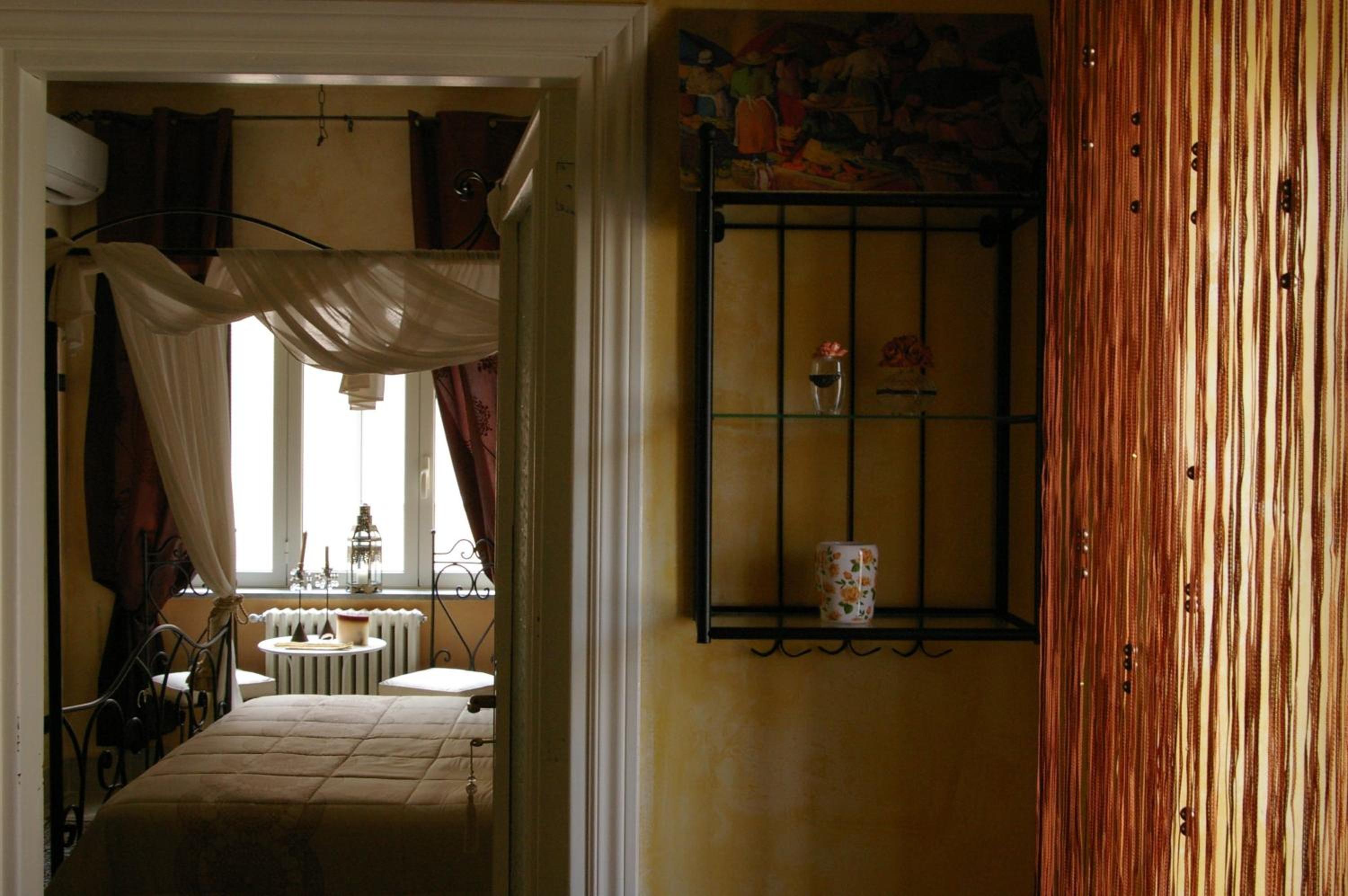 Double Room with Private Bathroom photo 1