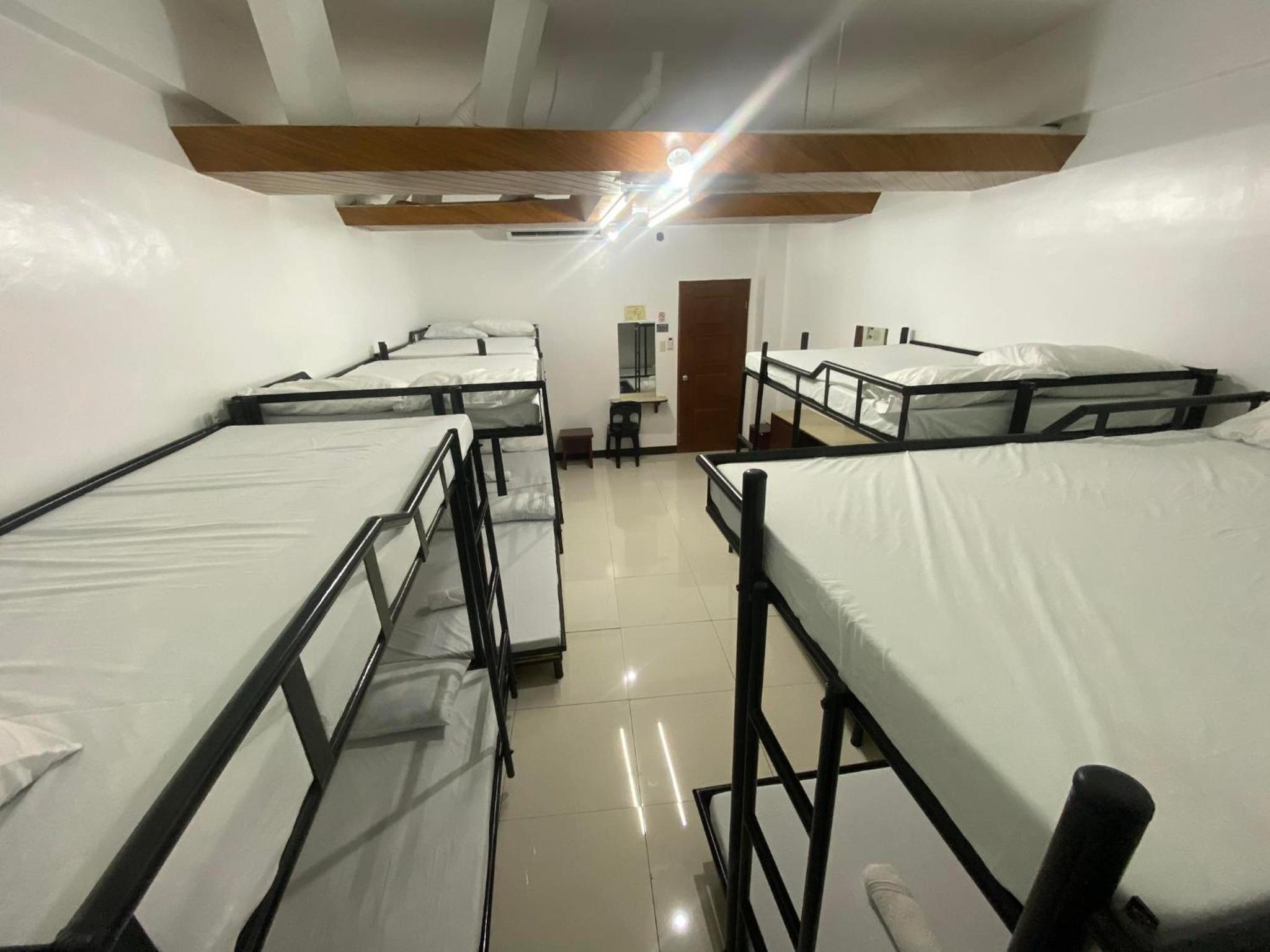 Mixed Dormitory Room photo 1