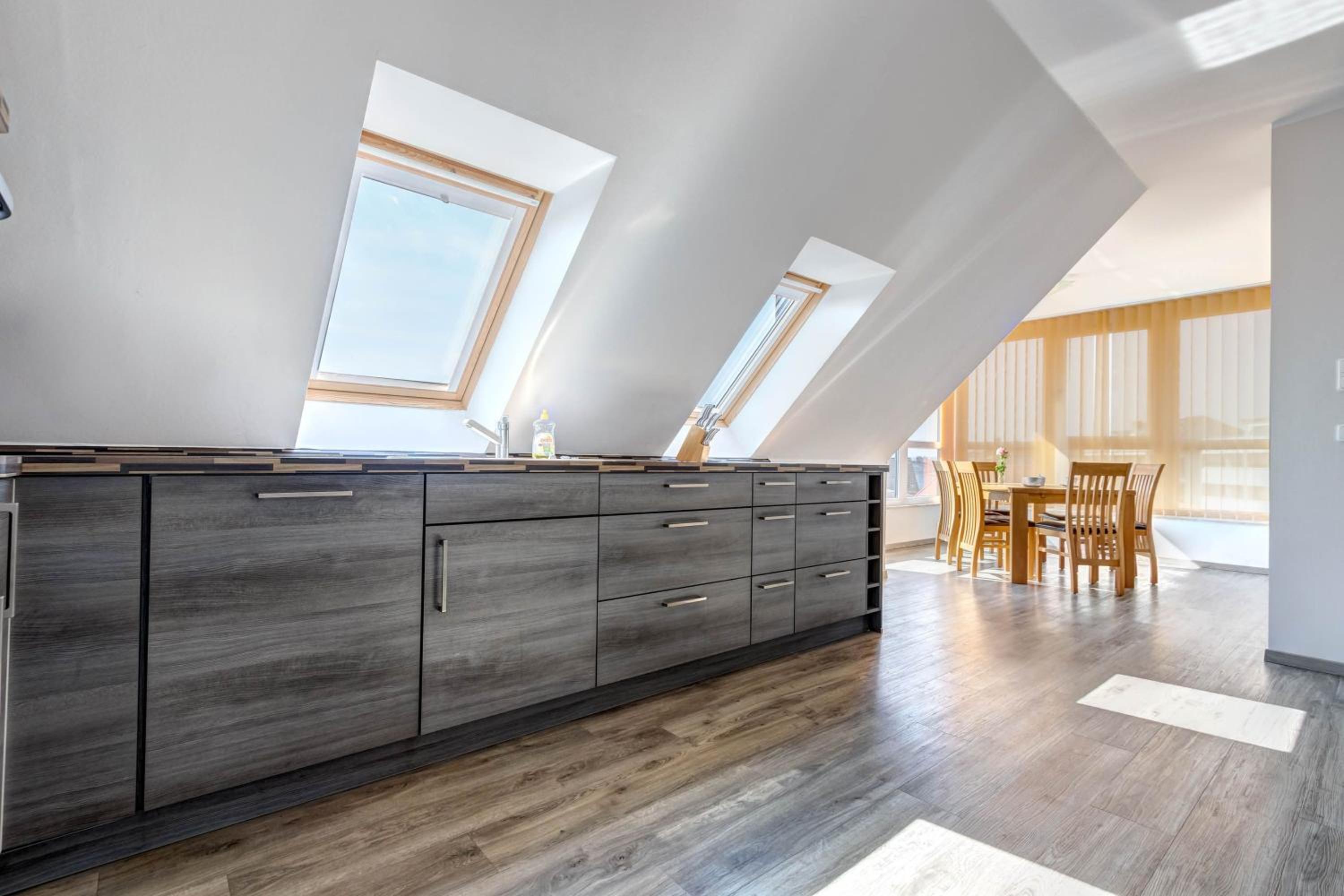 Two-Bedroom Apartment with Lake View photo 2