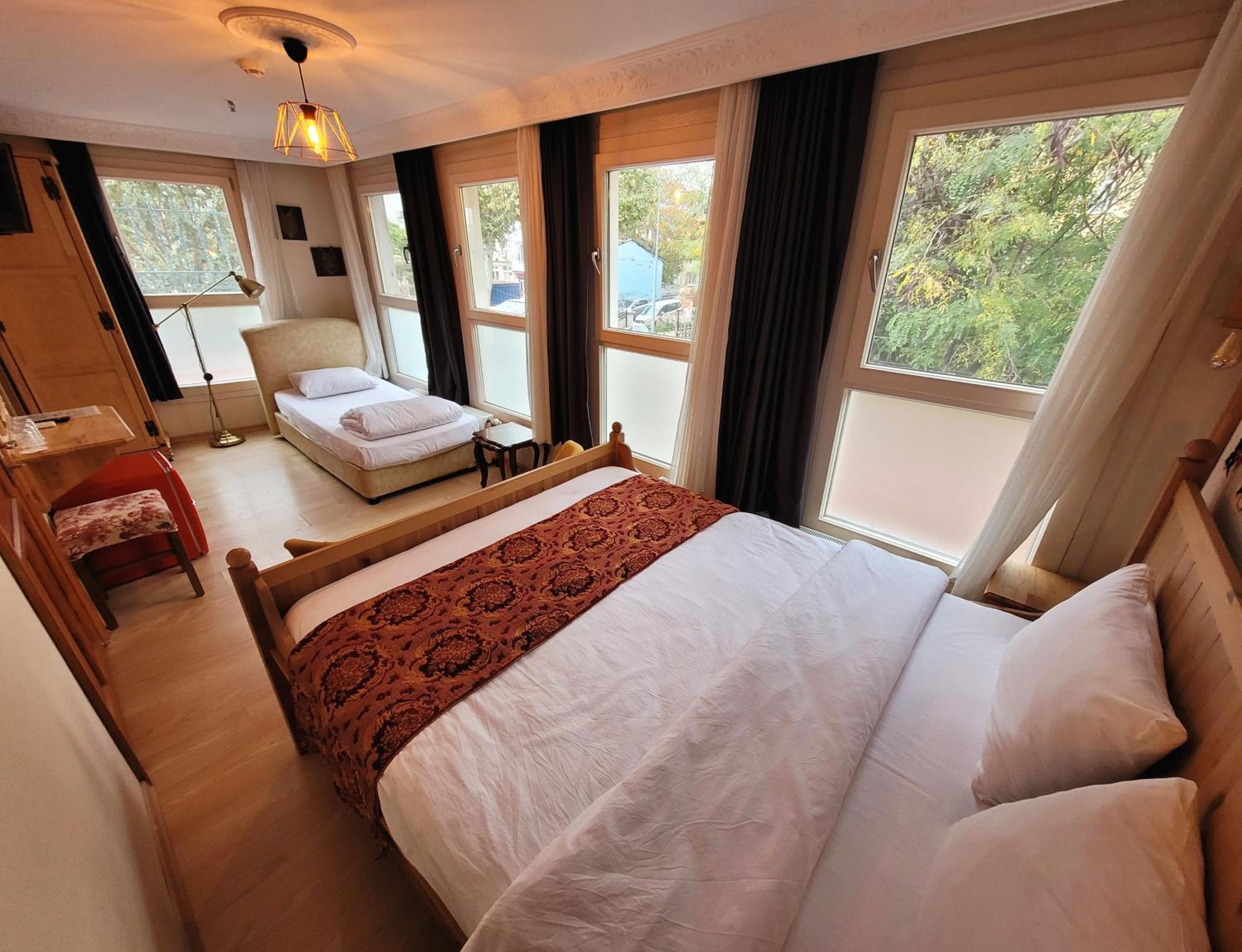 Double or Twin Room with Private Bathroom photo 1