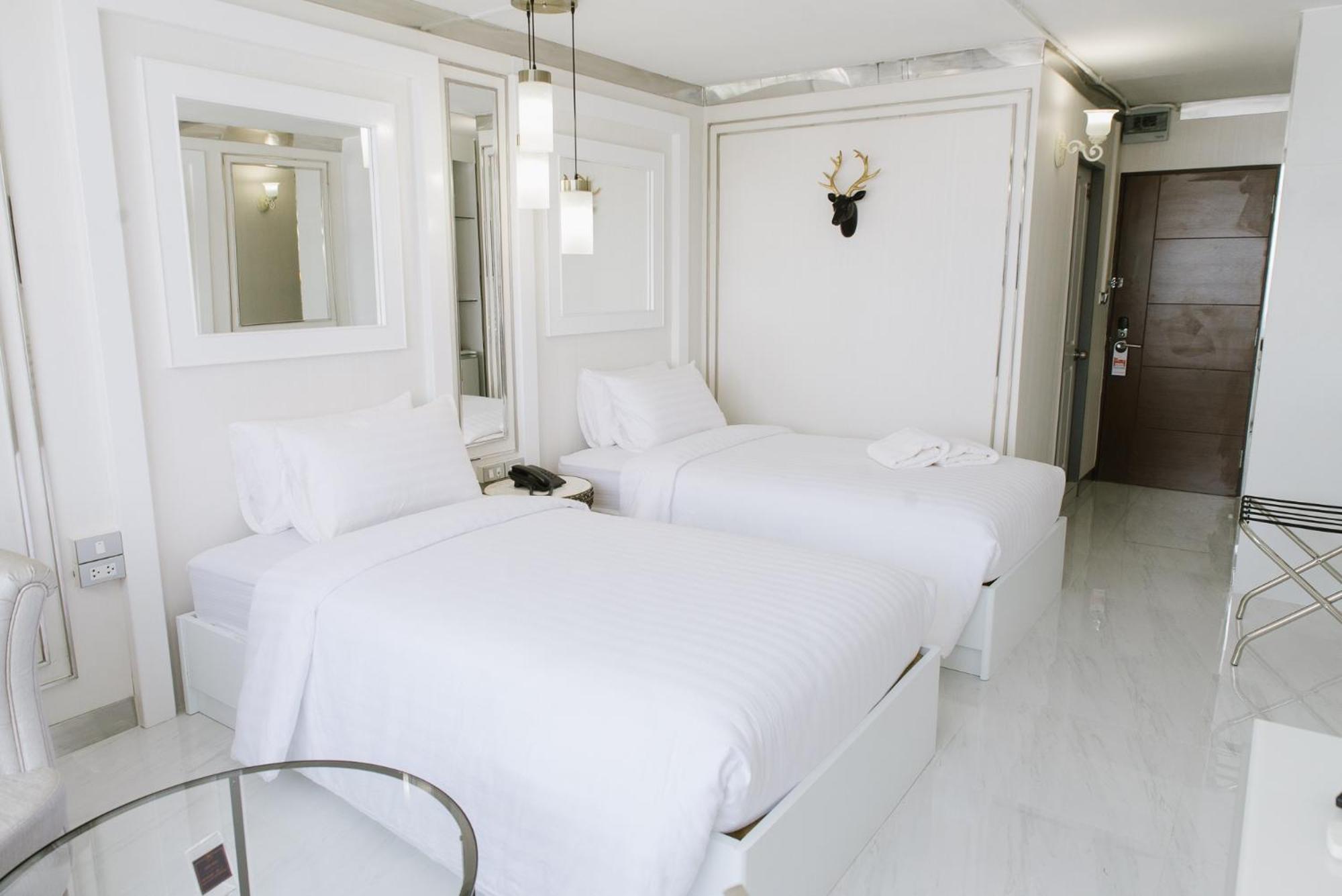 Deluxe Twin Room - Photo 1