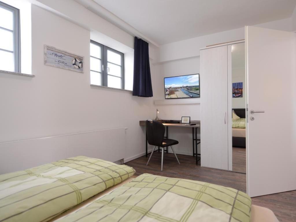 One-Bedroom Apartment with Balcony