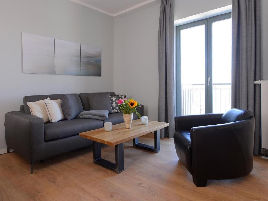 One-Bedroom Apartment with Balcony