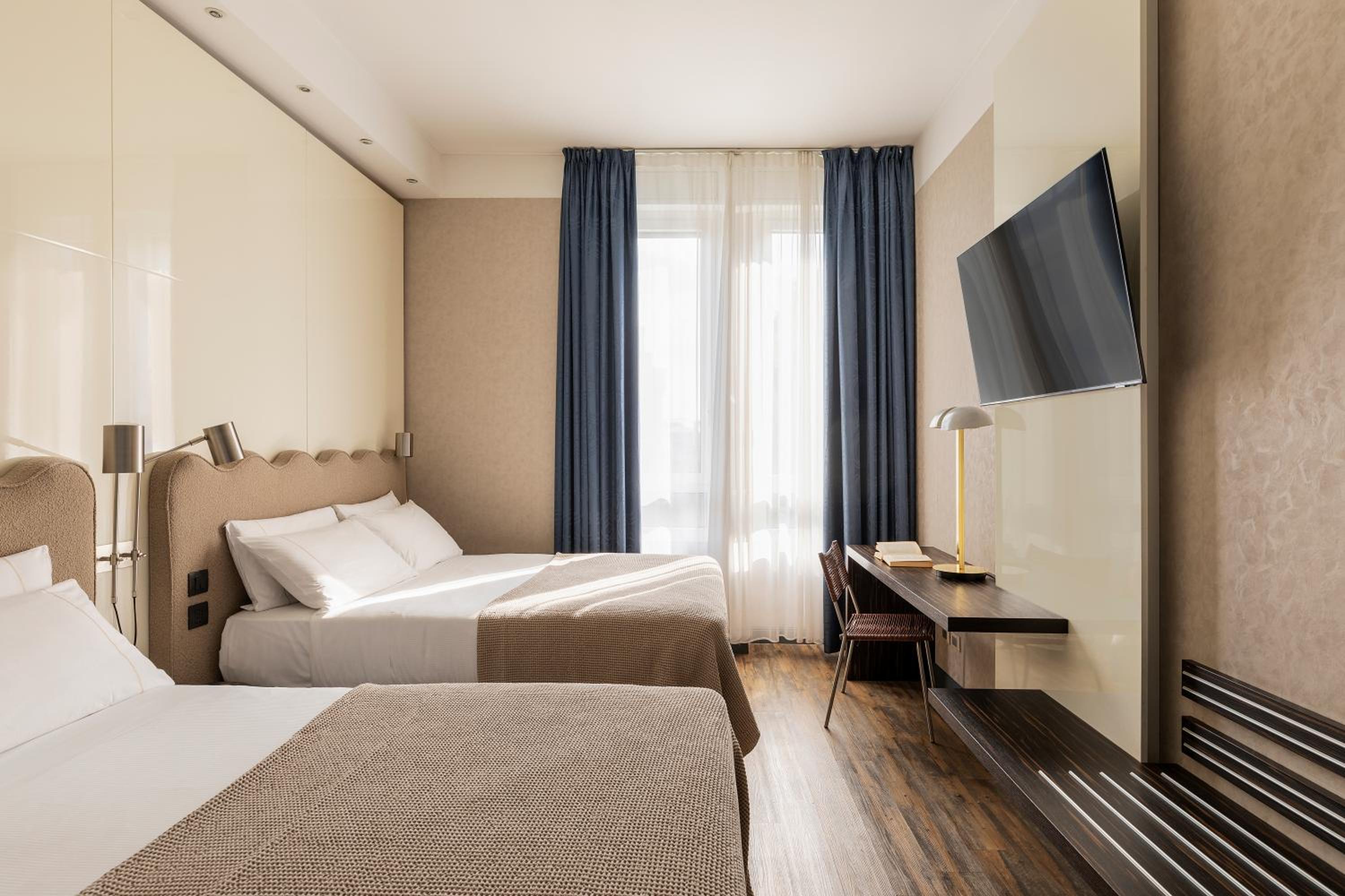 Quadruple Room - Photo 2
