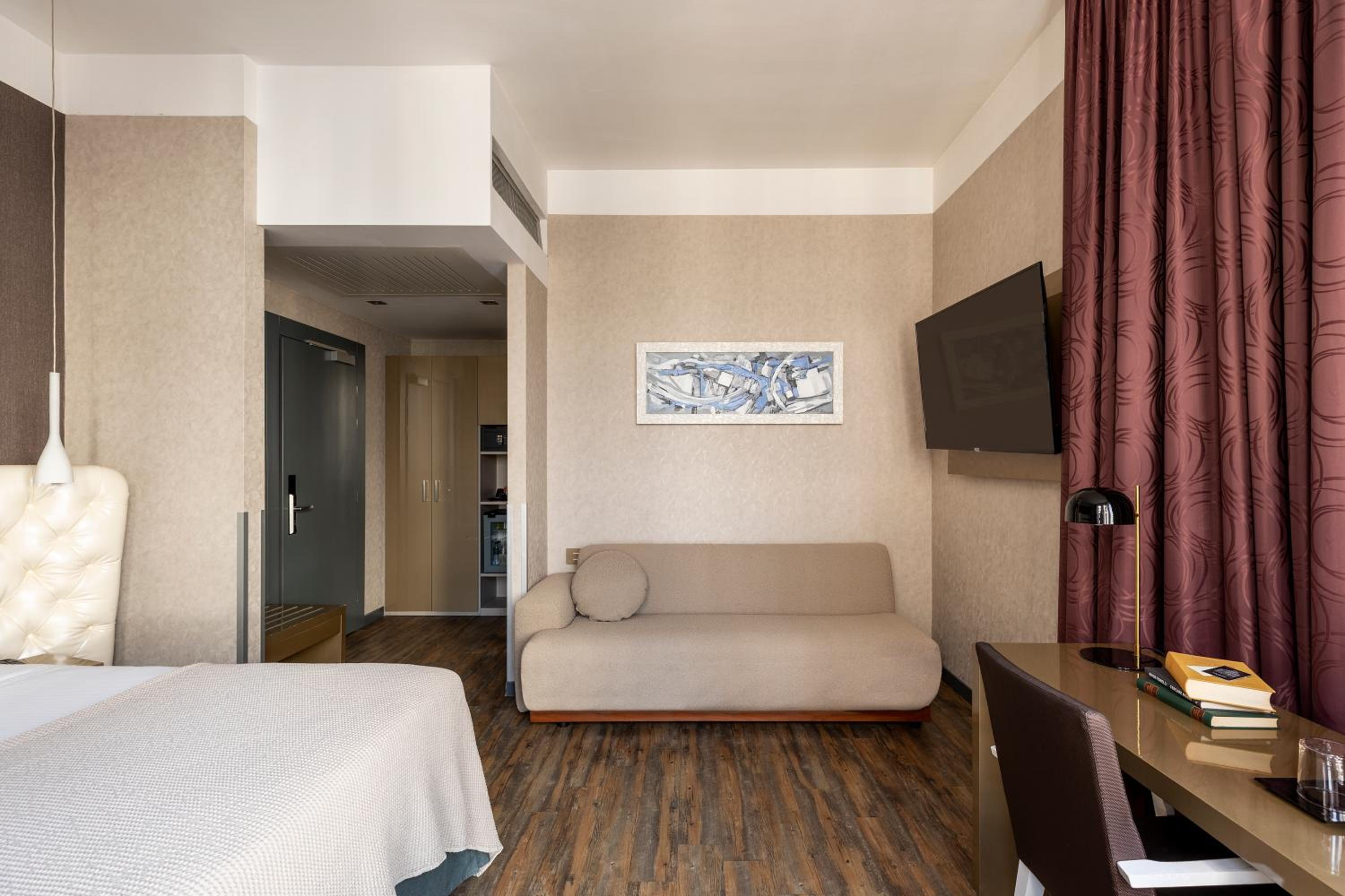 Junior Suite - Photo 6