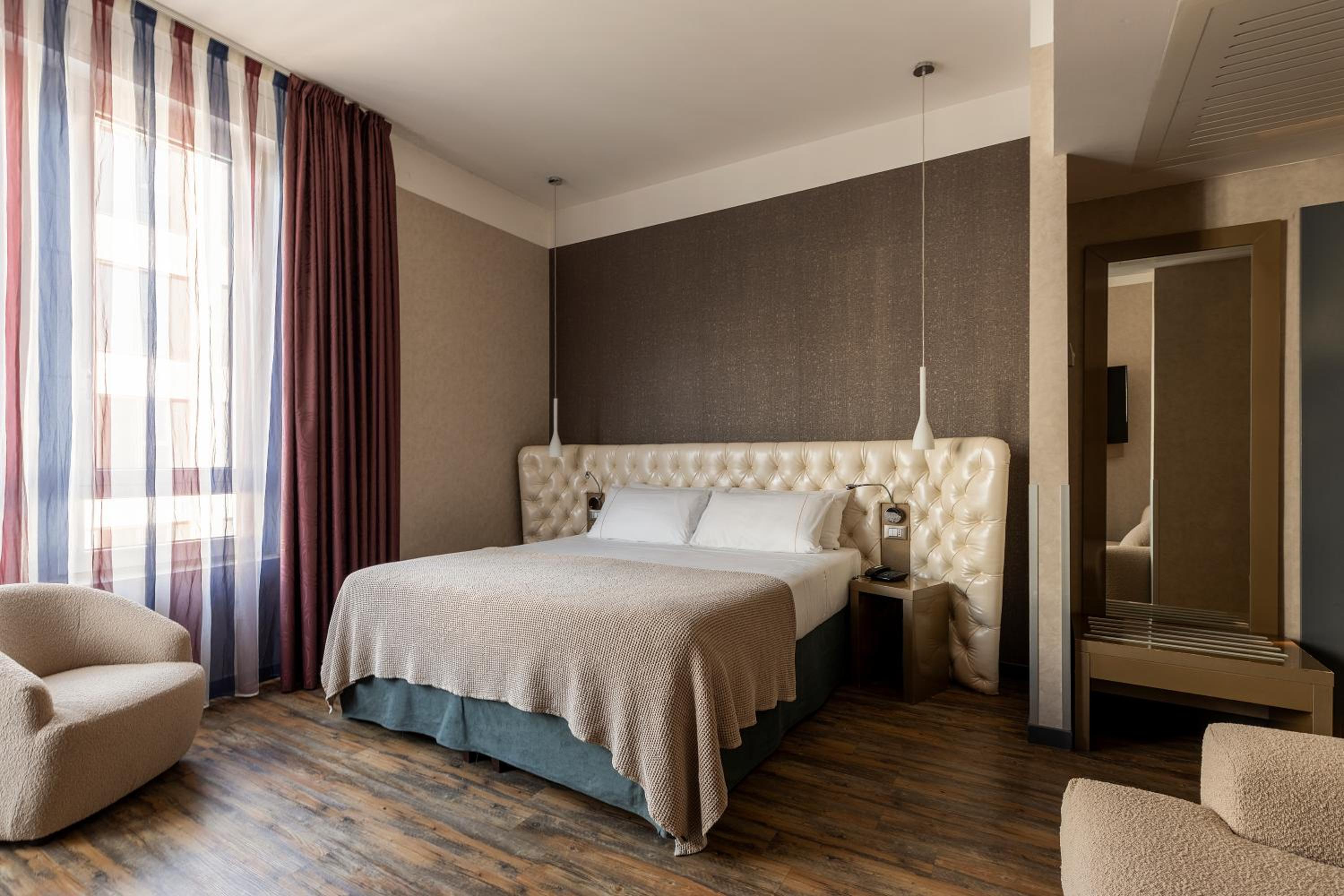 Junior Suite - Photo 1