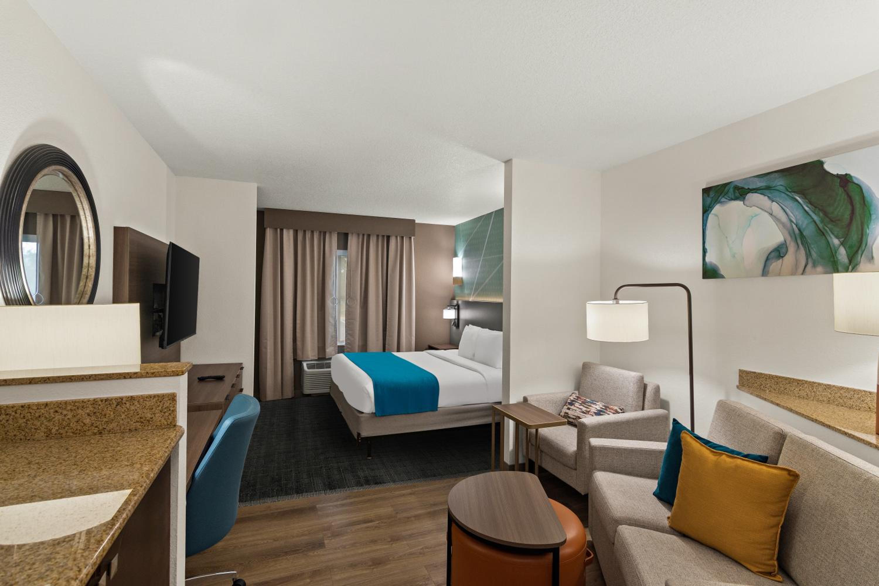 King Suite with Hand Rails-Bathroom - Accessible/Non-Smoking - Photo 1