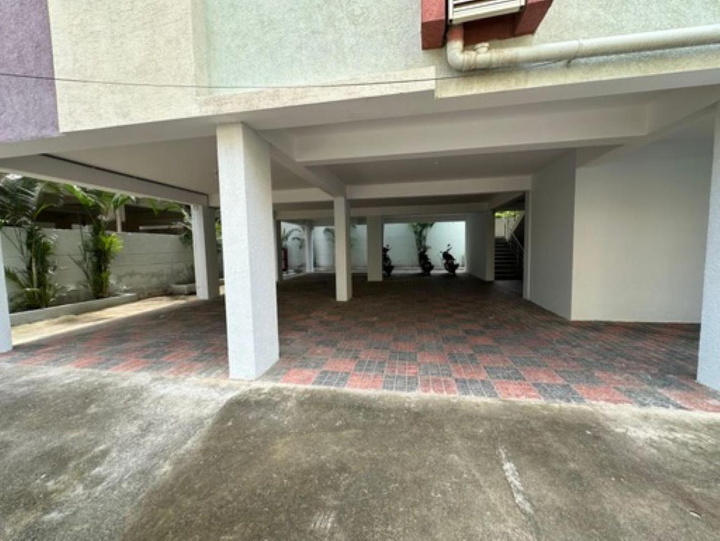 Deluxe Double Room (2 Adults + 1 Child) photo 2