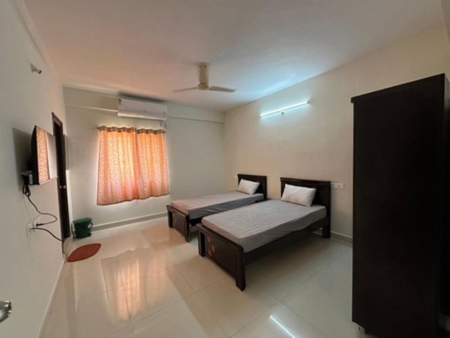 Deluxe Double Room (2 Adults + 1 Child) photo 1