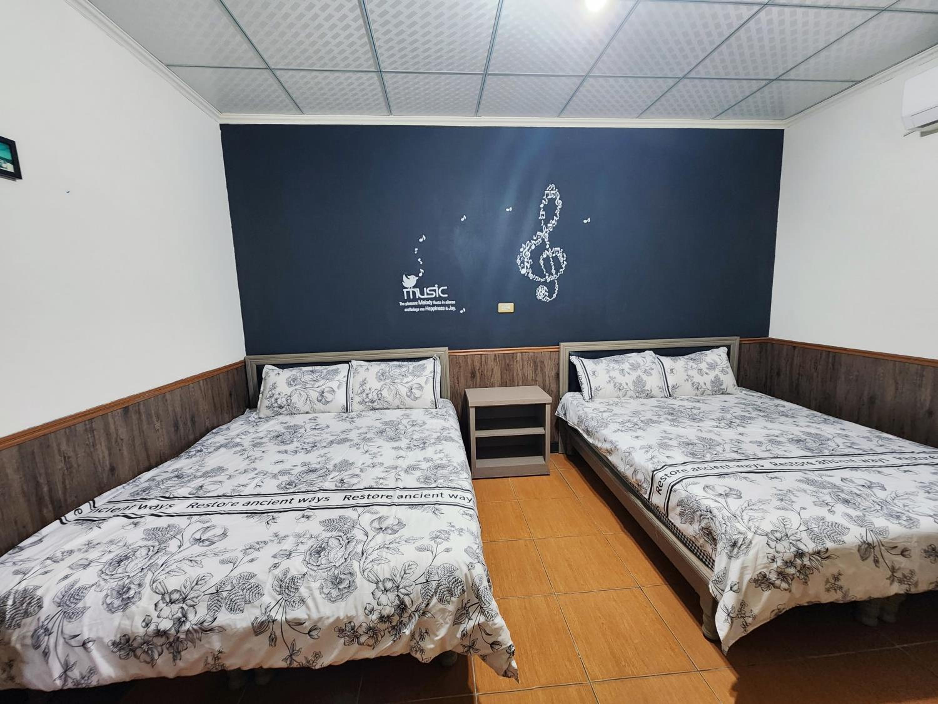 Quadruple Room with Private Bathroom