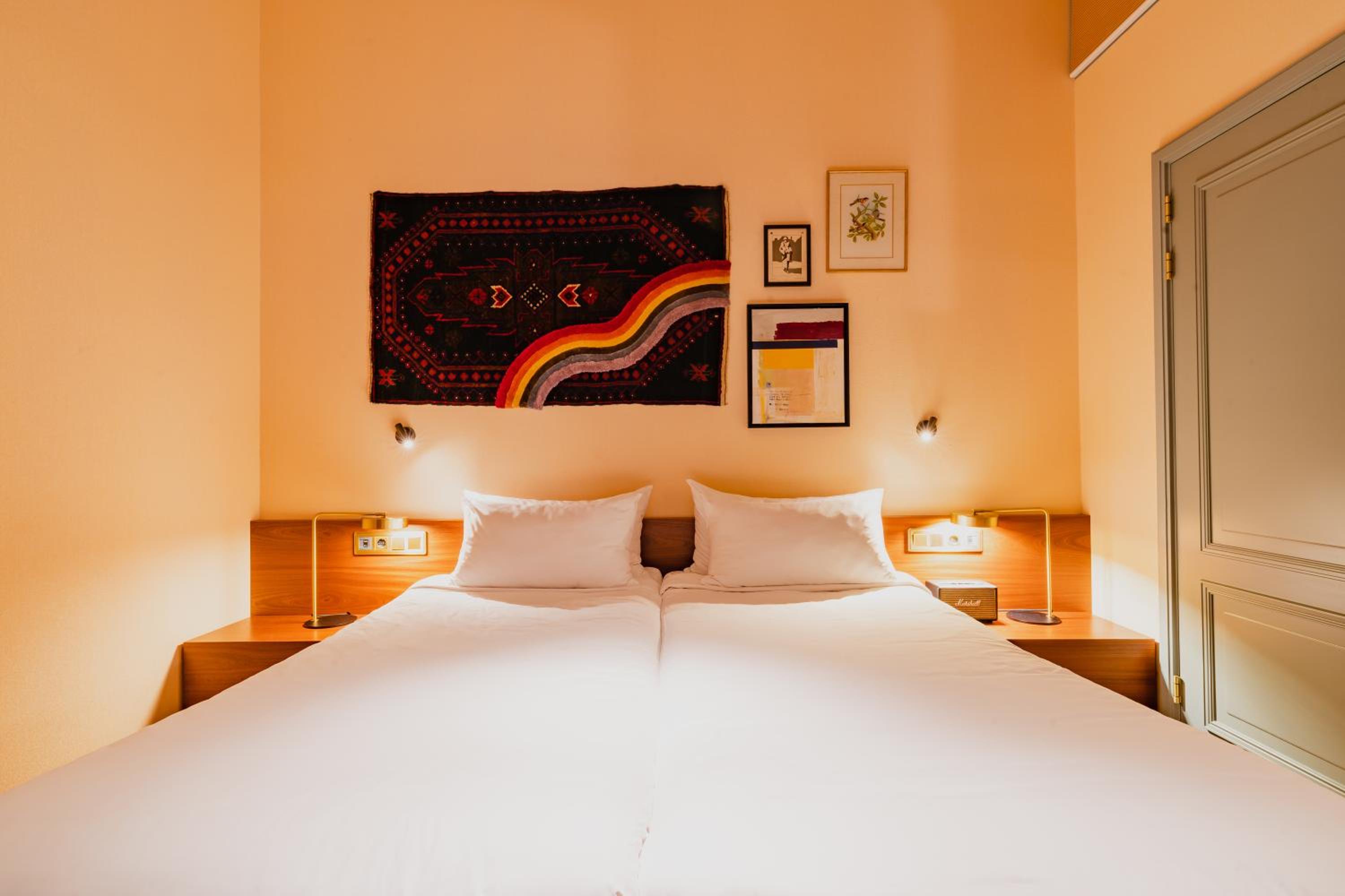 Indoor Double or Twin Room, No Direct Daylight photo 1