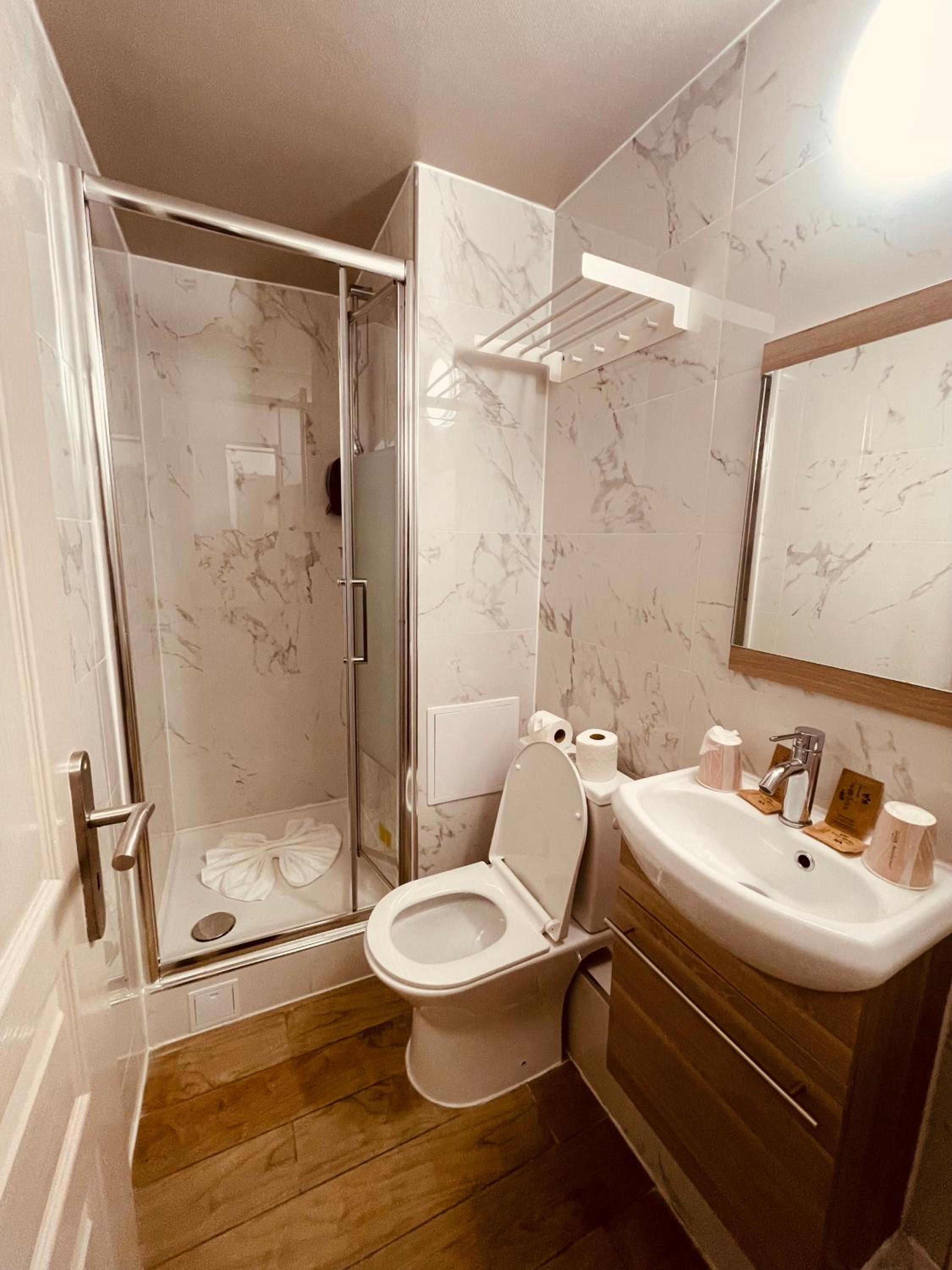 Single Room photo 2