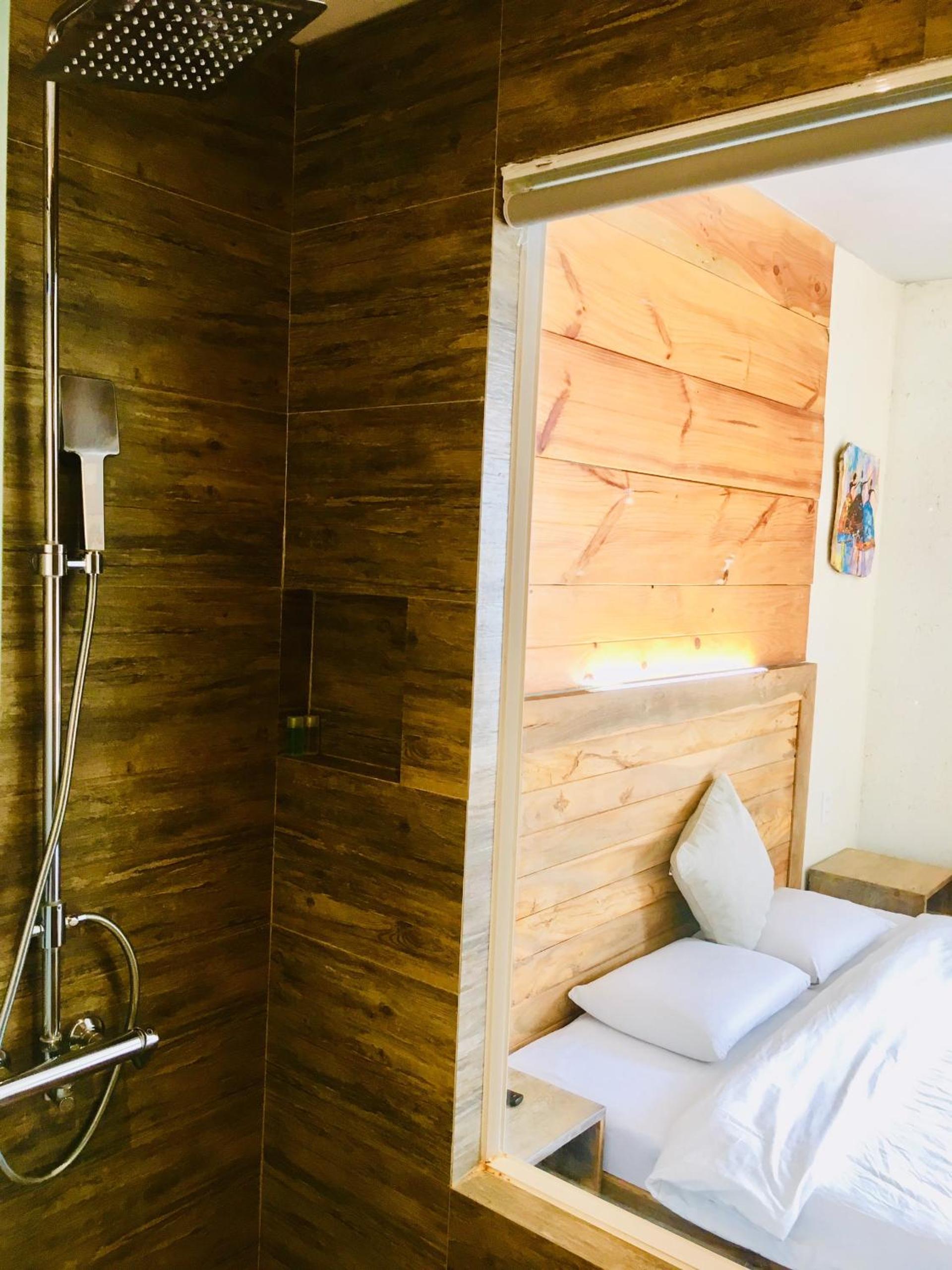 Deluxe Twin Room With Sea View photo 3