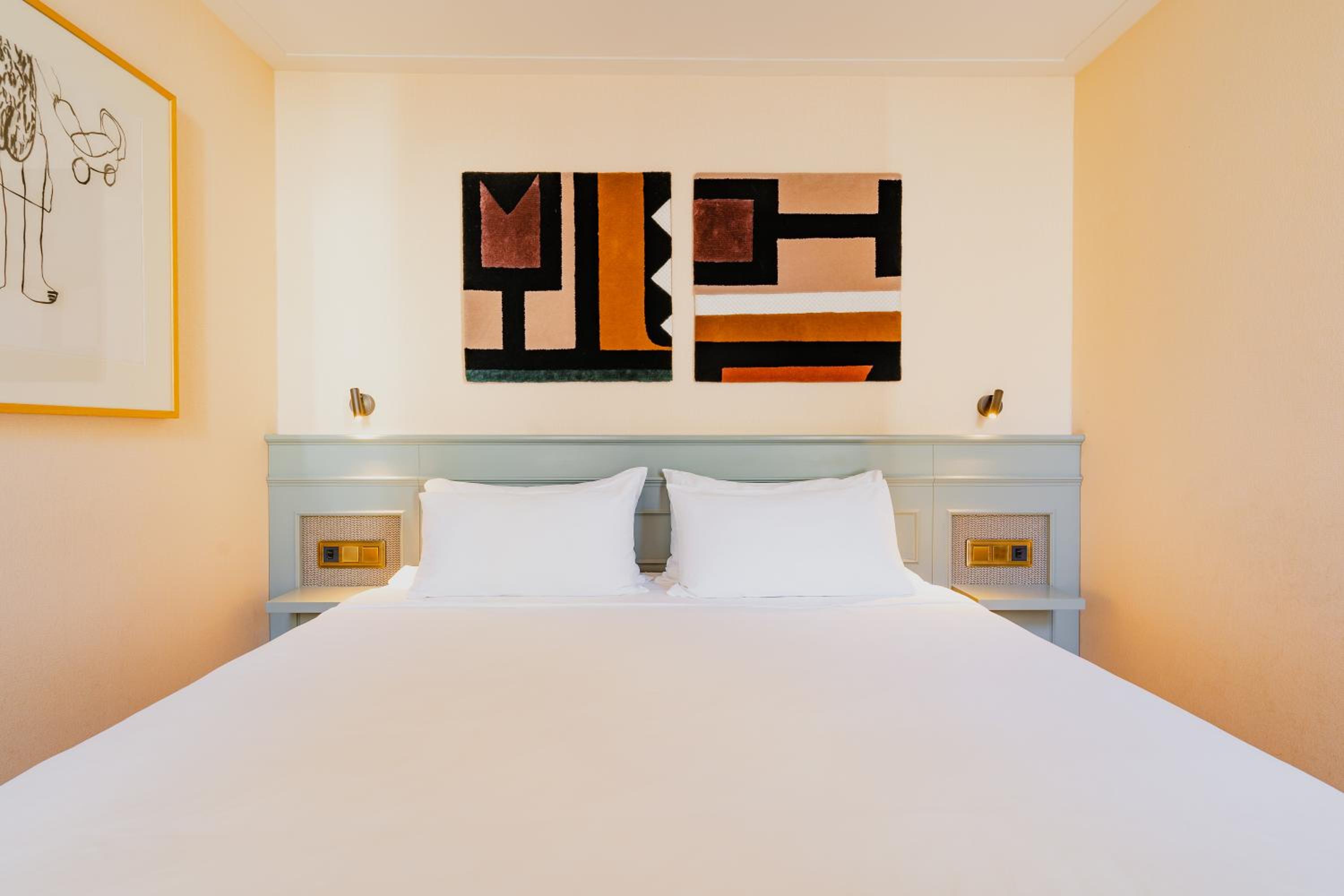 Small Double or Twin Room photo 3