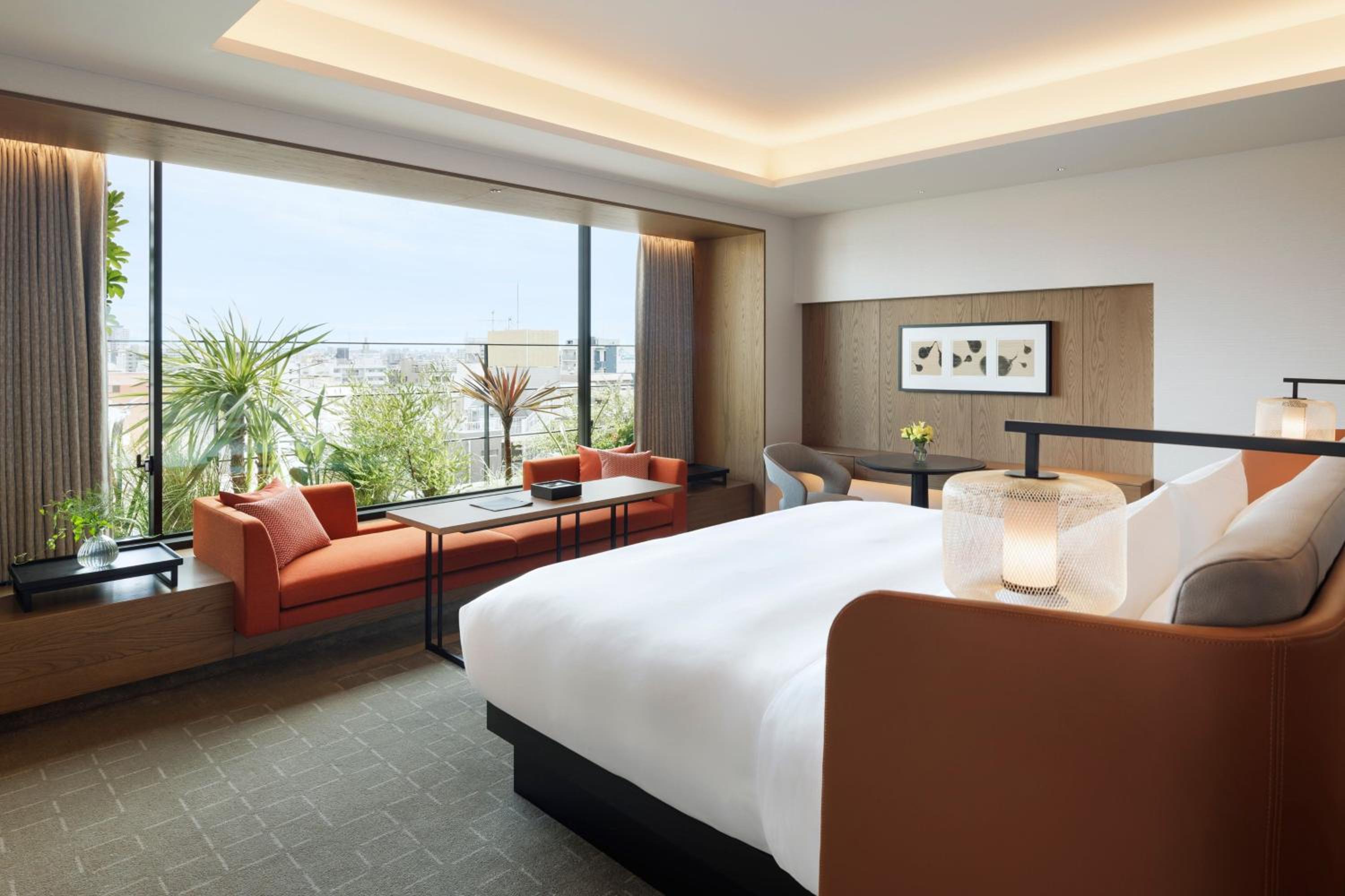 Euphoria Premier King Room with City View - Photo 3