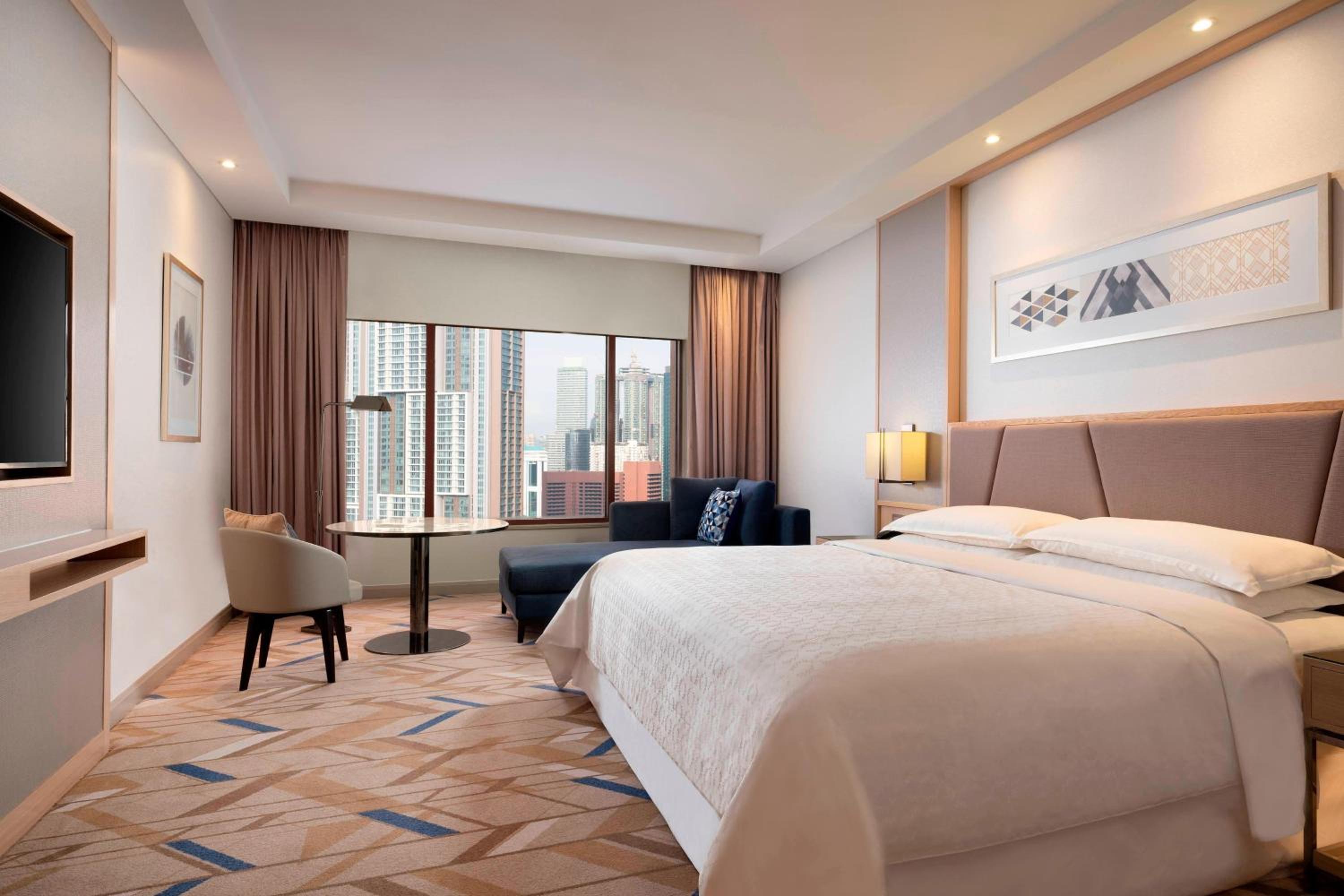1 King Bed, City View, Club Lounge Access, Room 1 King Bed, City View, Club Lounge Access, Room