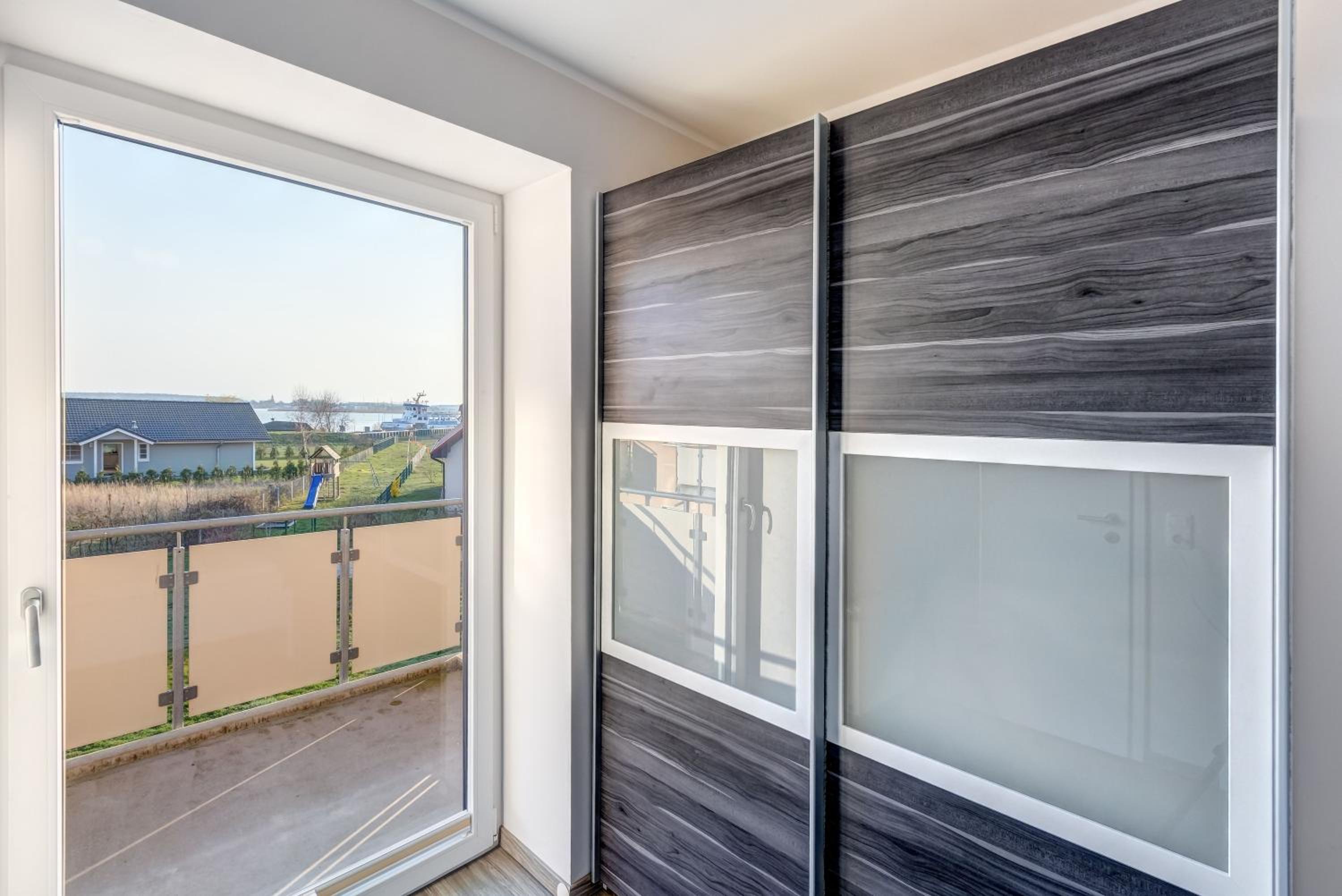 One-Bedroom Apartment with Balcony photo 3