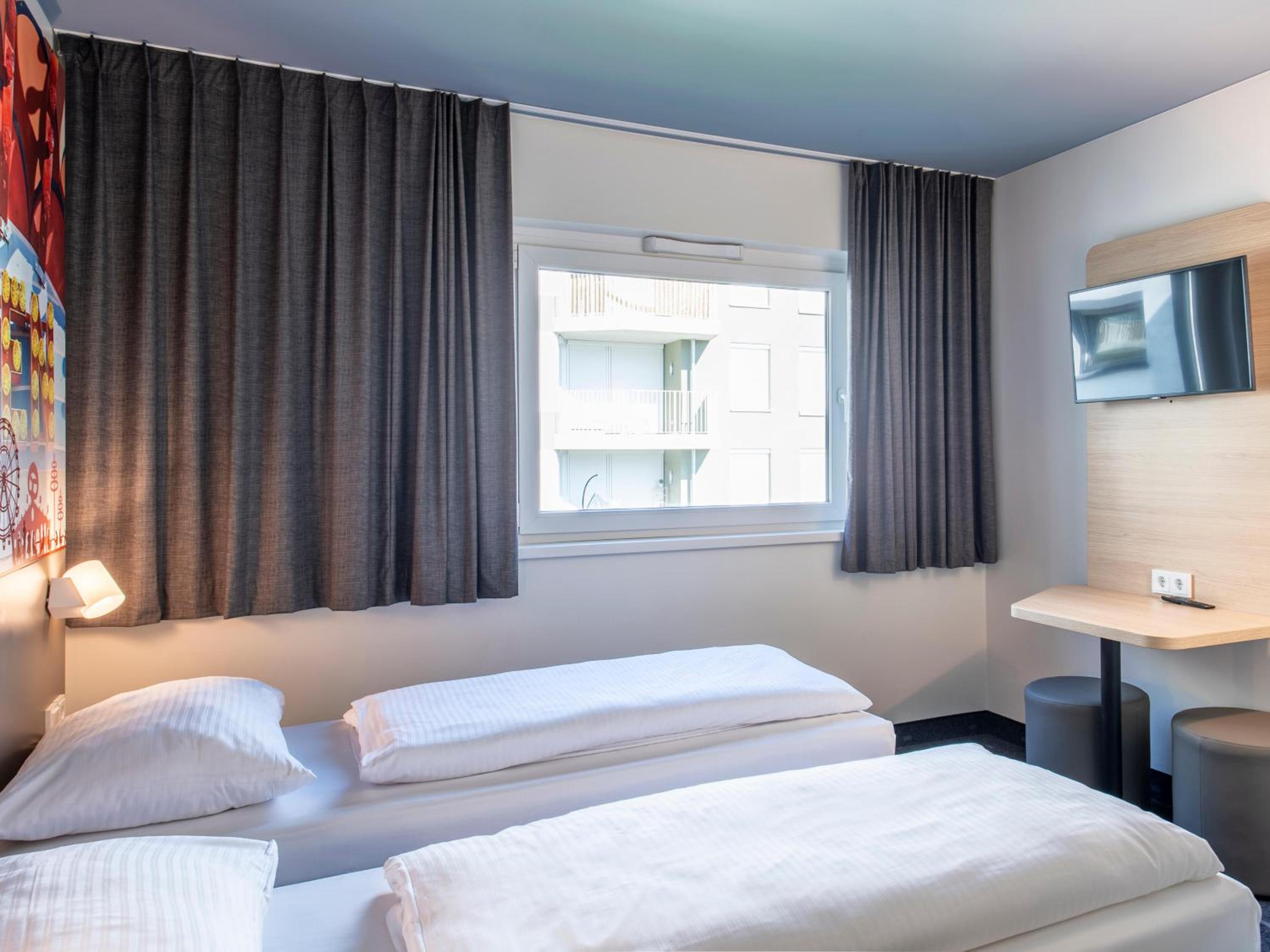 Twin Room - Photo 1