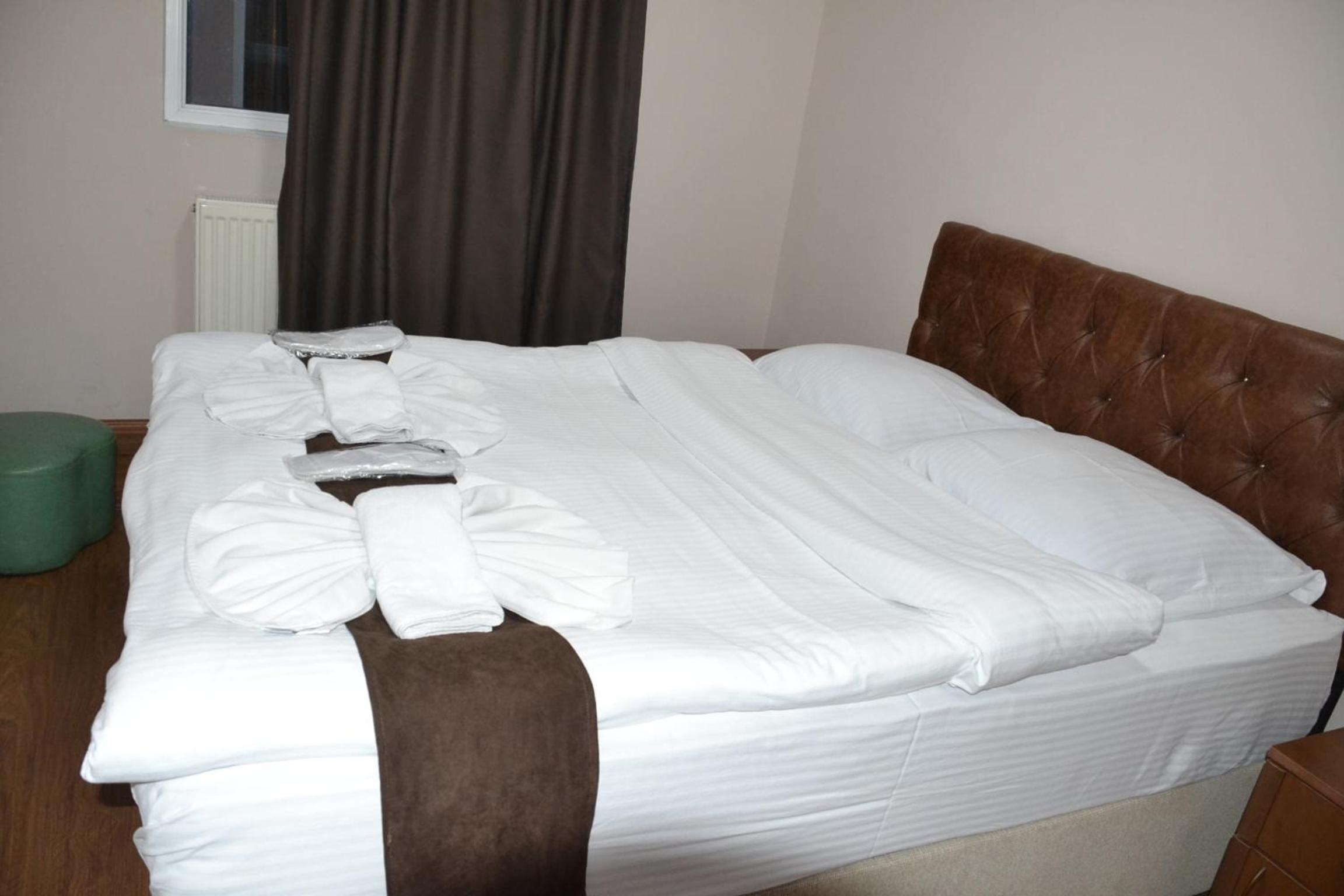 Deluxe Family Room - Photo 3
