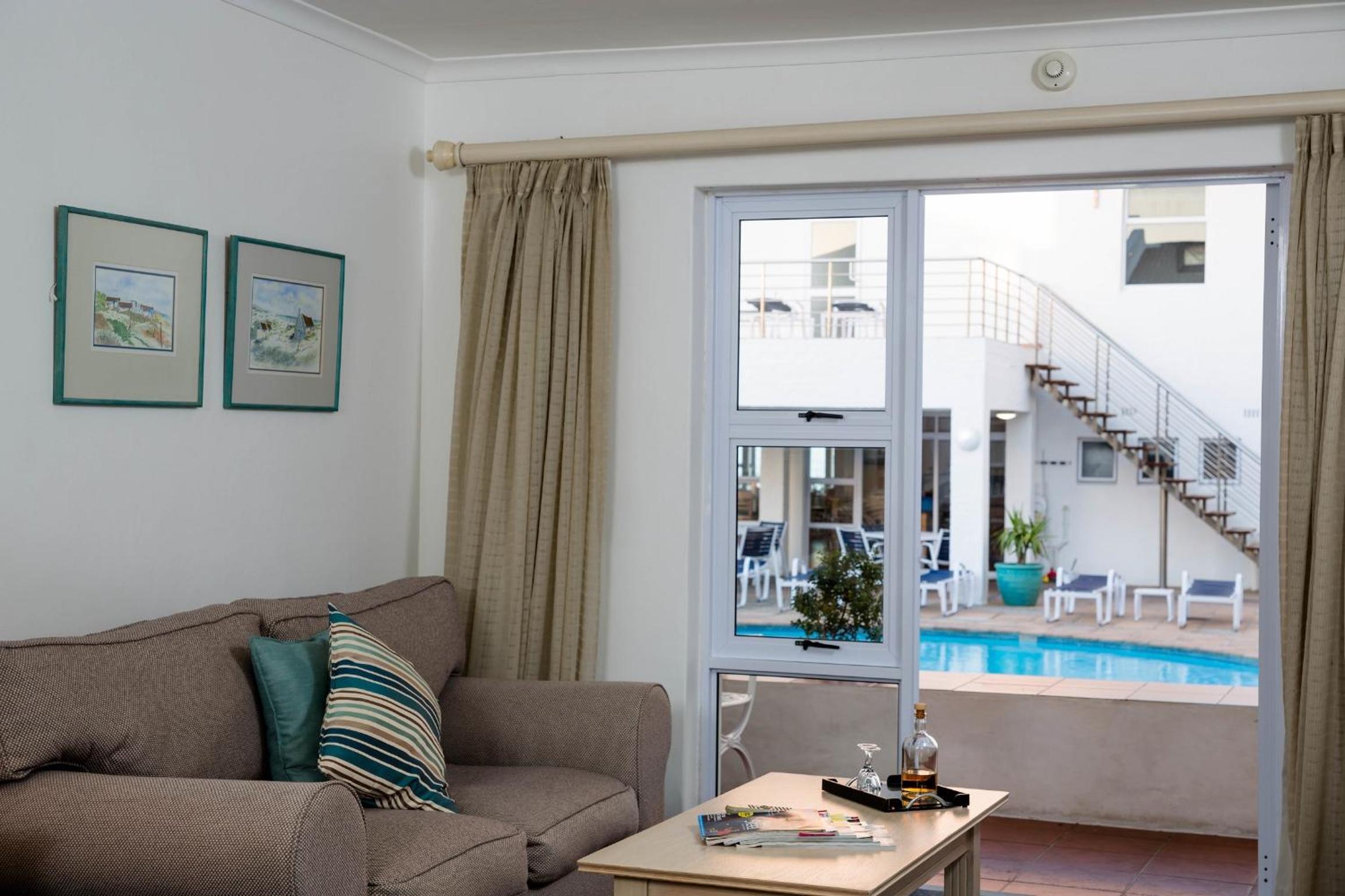 Double Room with Pool View - Ground Floor photo 2