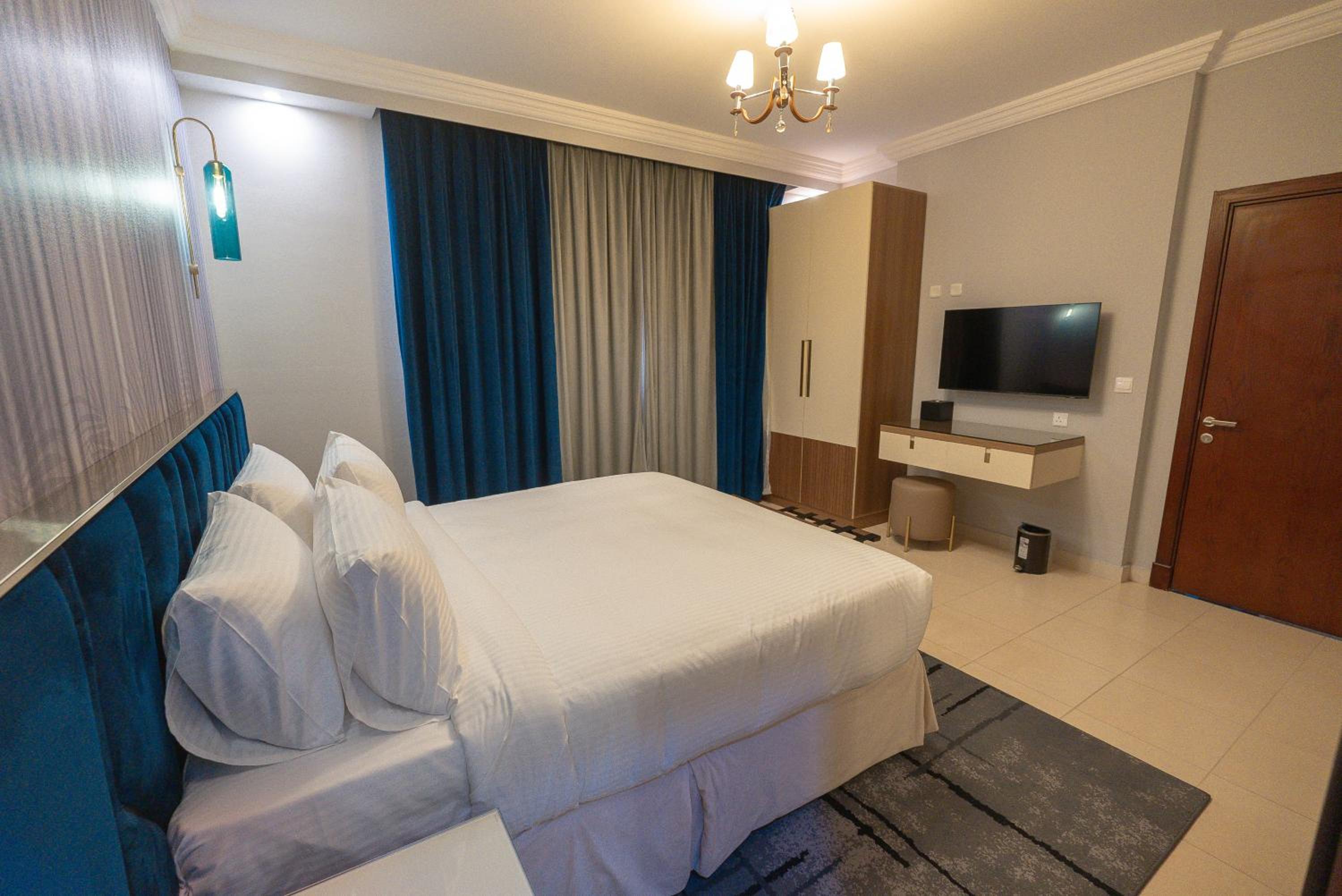 Two-Bedroom Suite photo 2