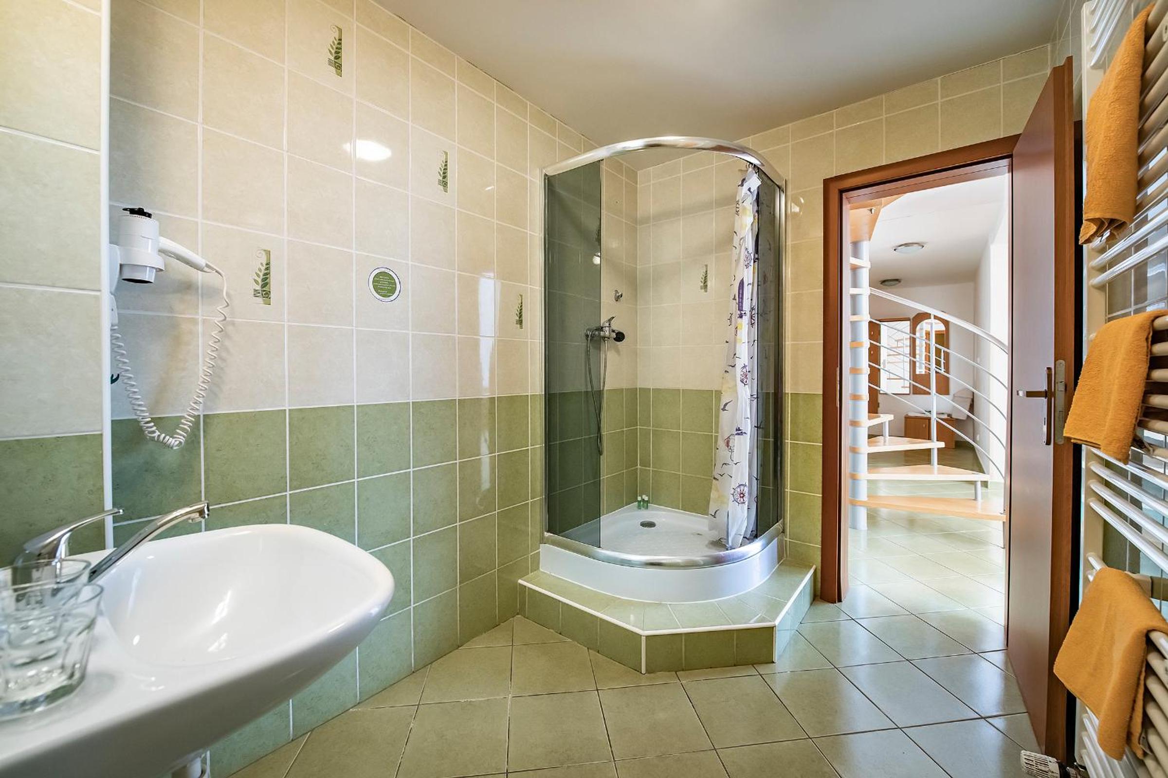 Family Suite - Photo 6