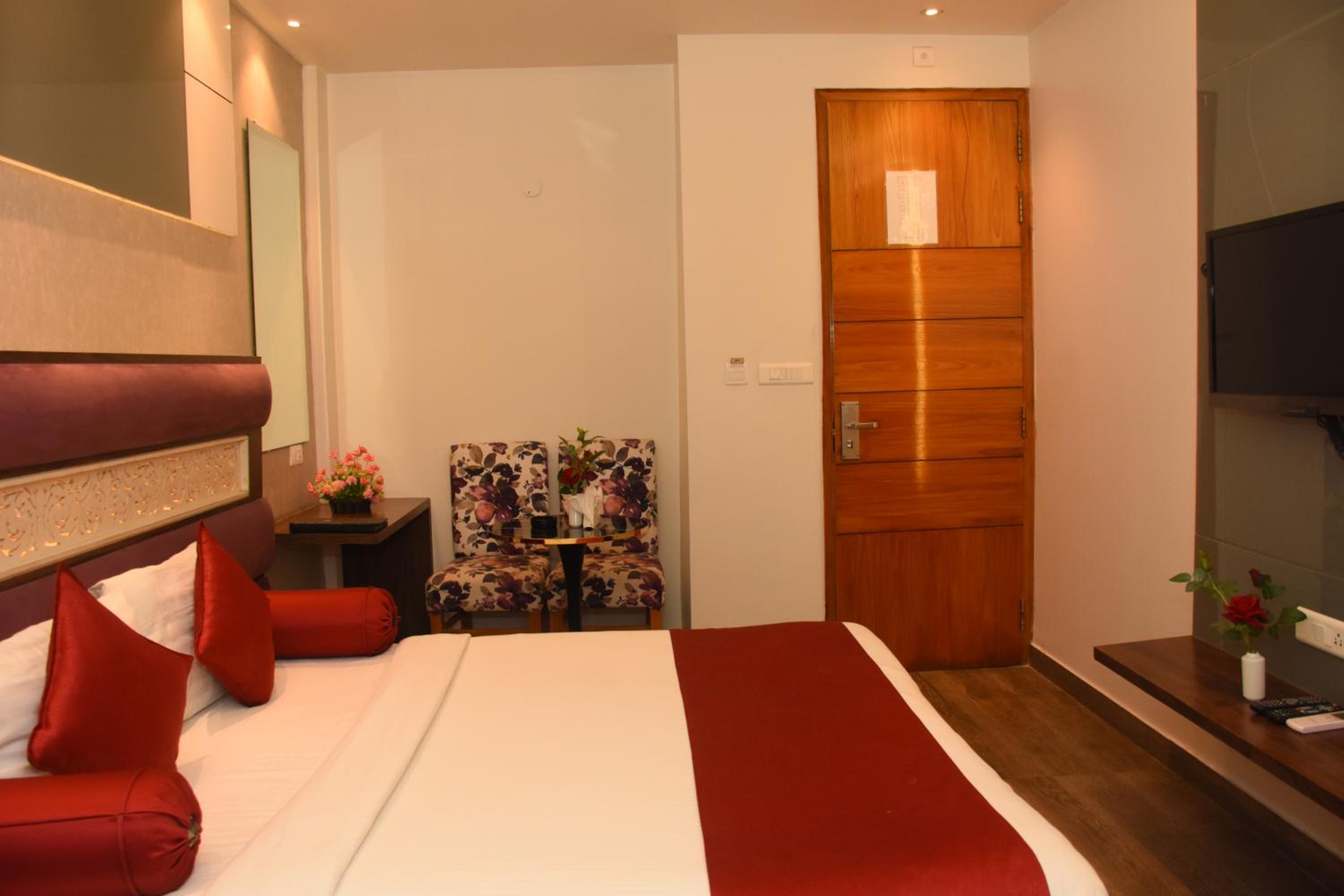 Deluxe Room - Photo 3