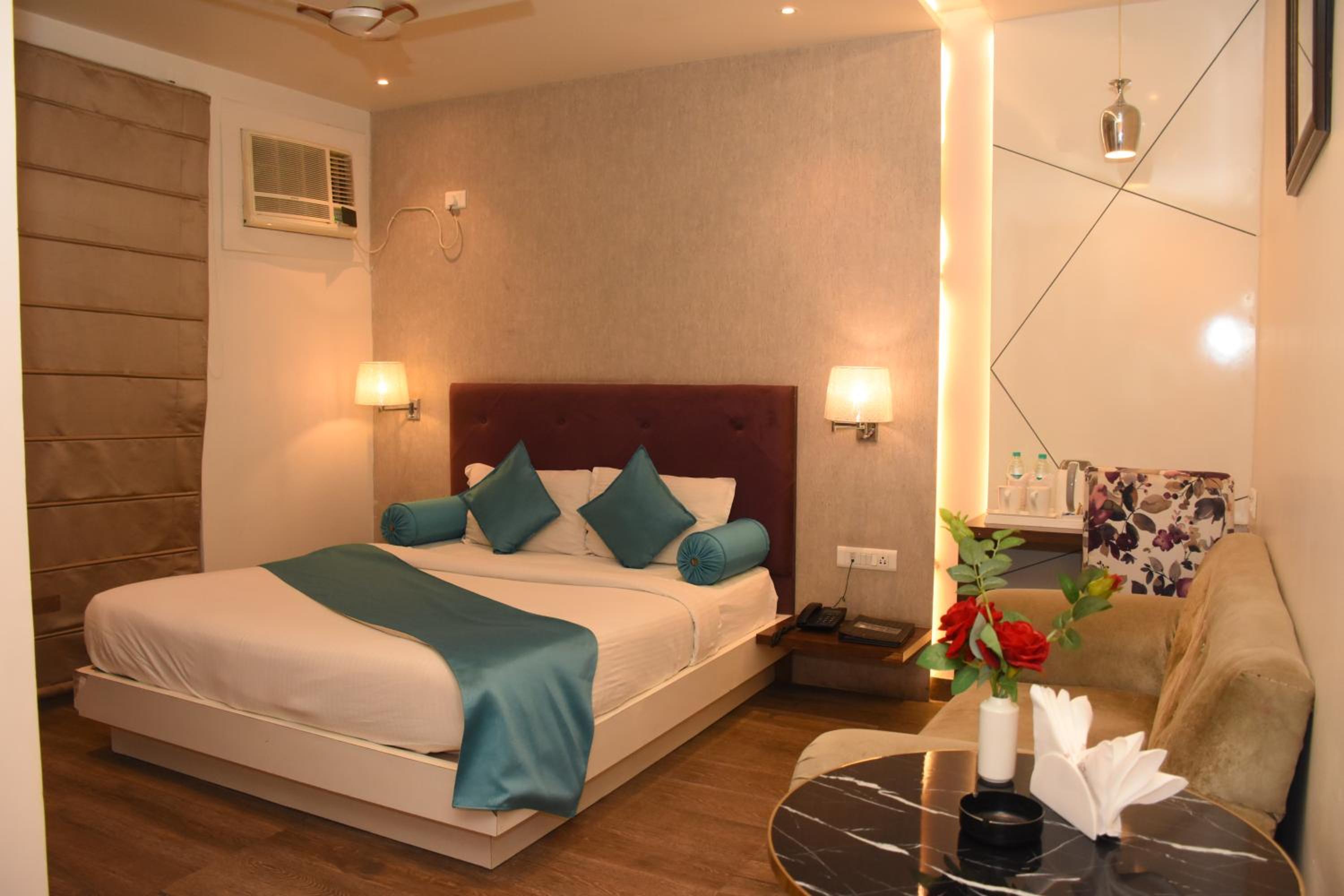 Deluxe Room - Photo 2