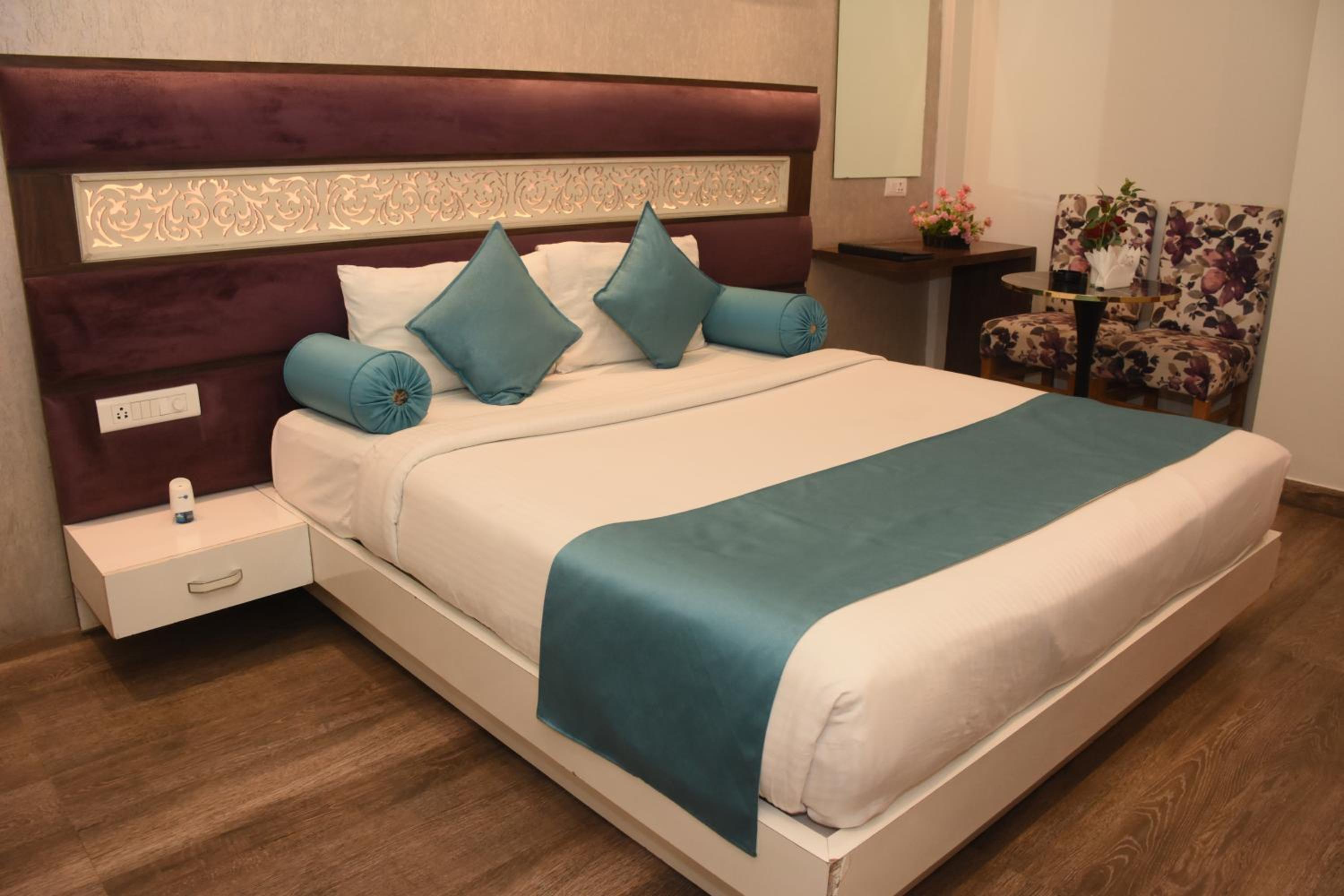 Deluxe Room - Photo 4