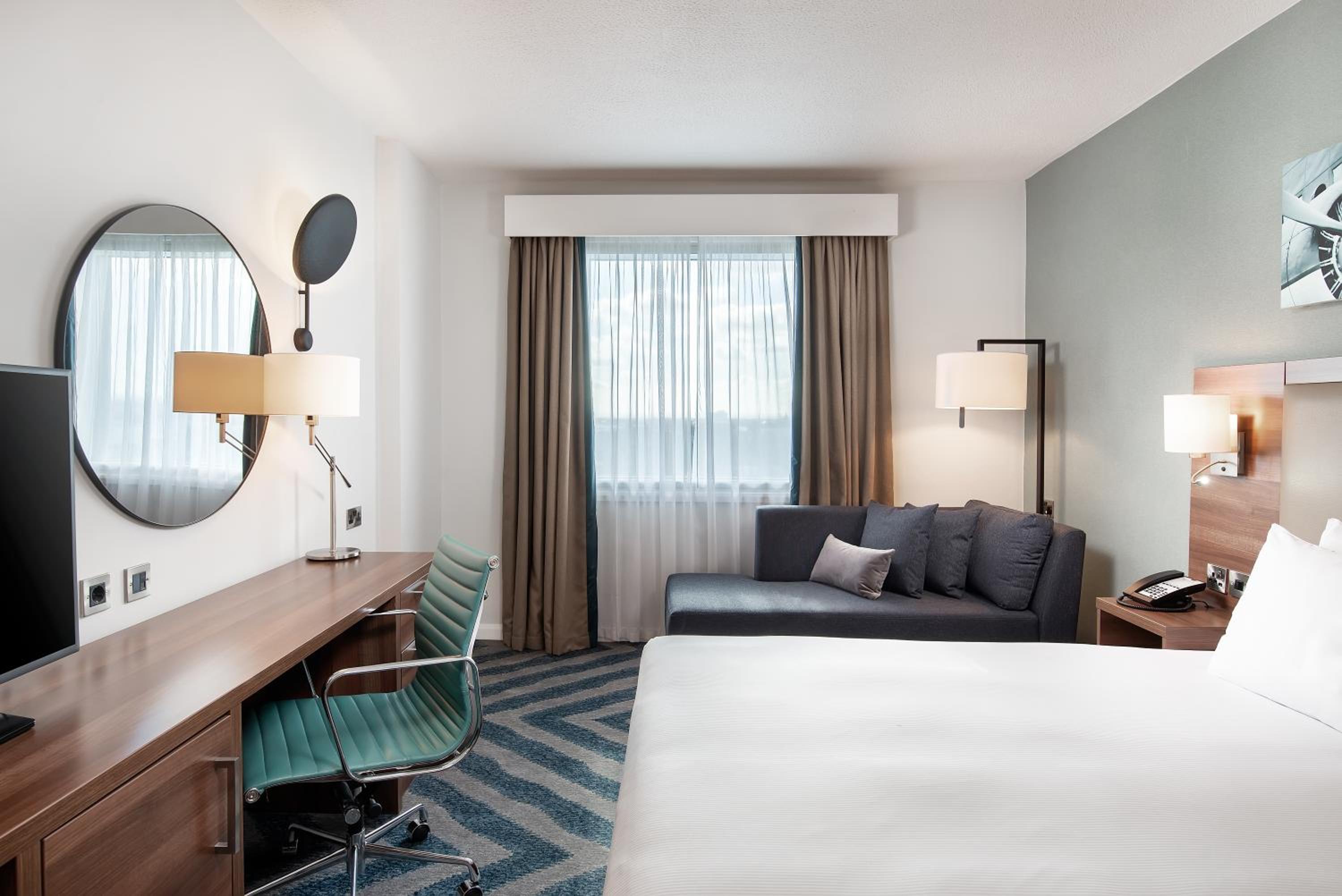Deluxe King Room - Photo 3
