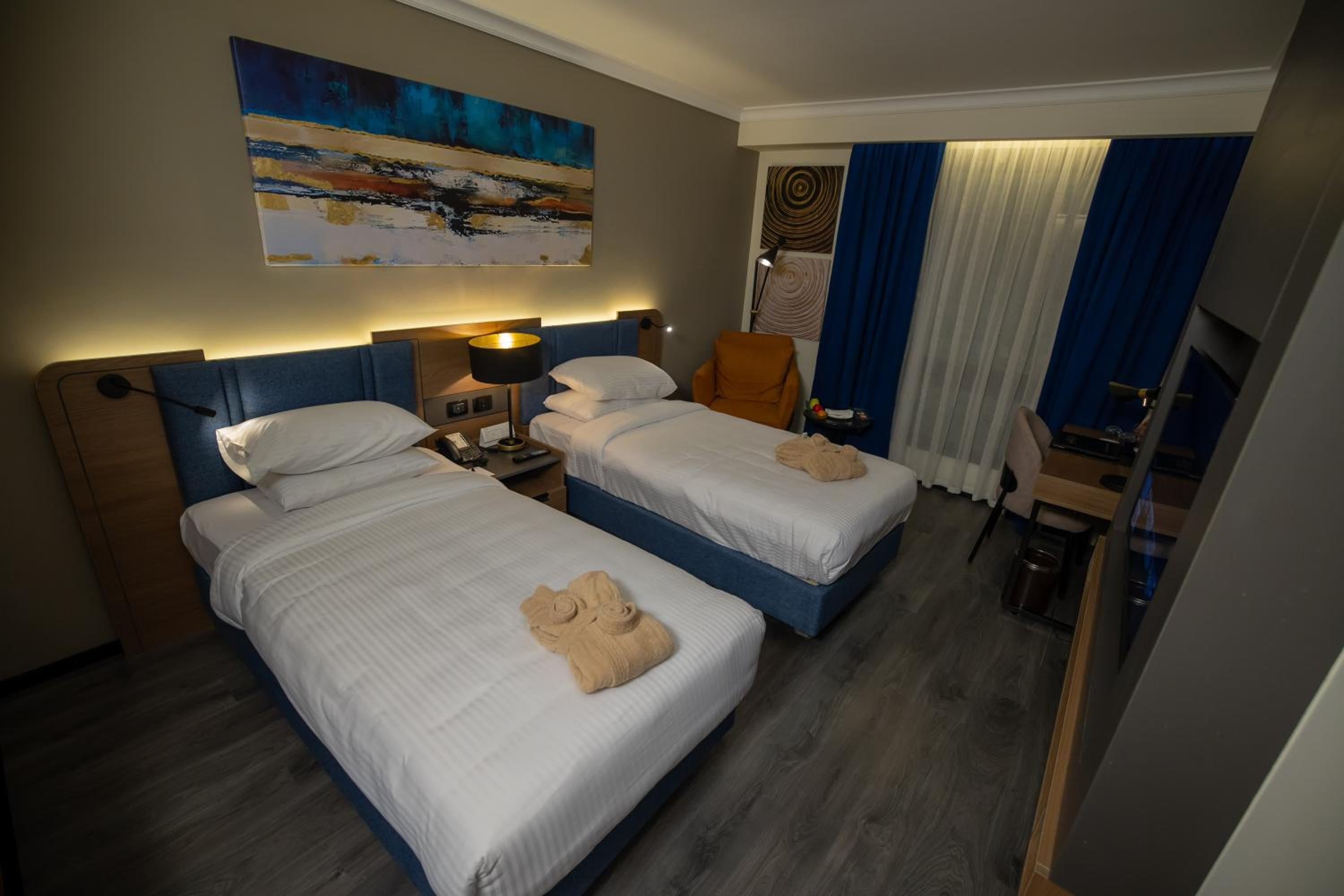 Premium Twin Room With 24/7 Butler Lounge Access