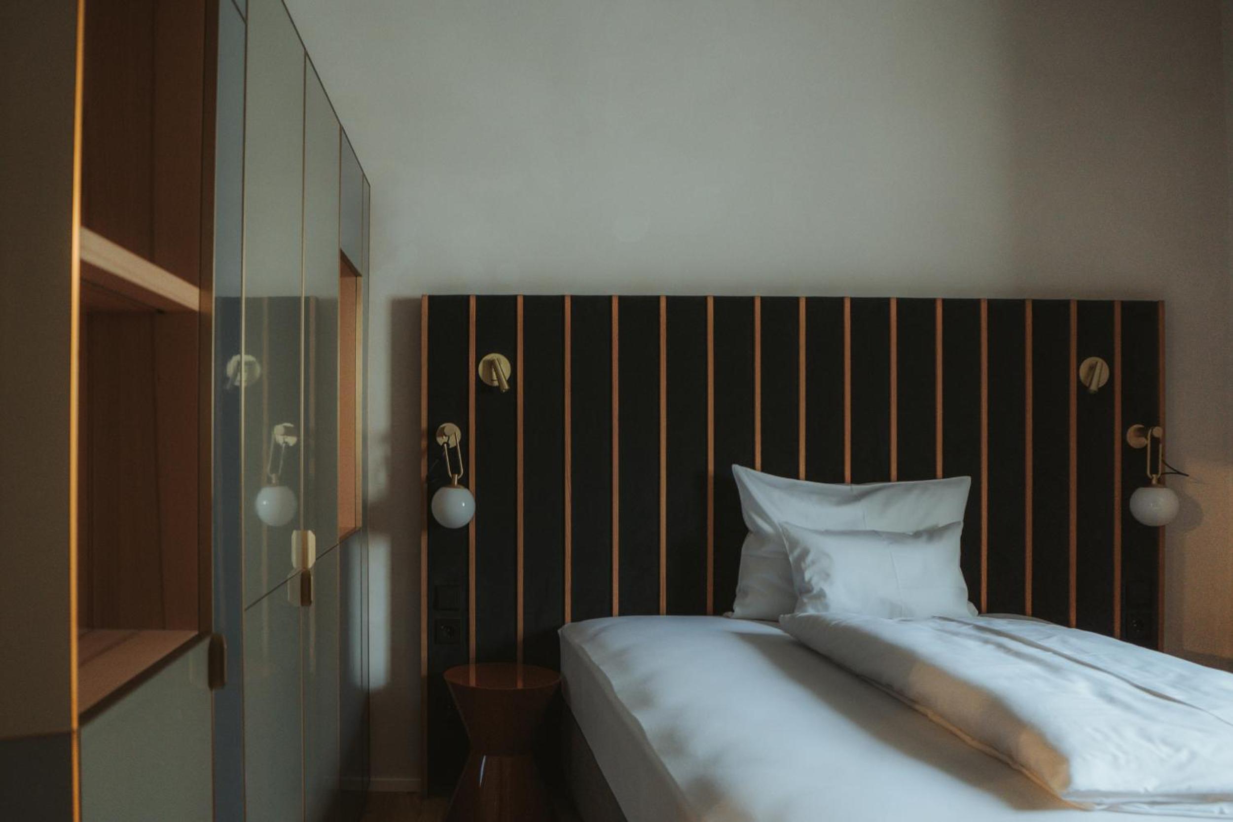 Single Room with Private Bathroom photo 1