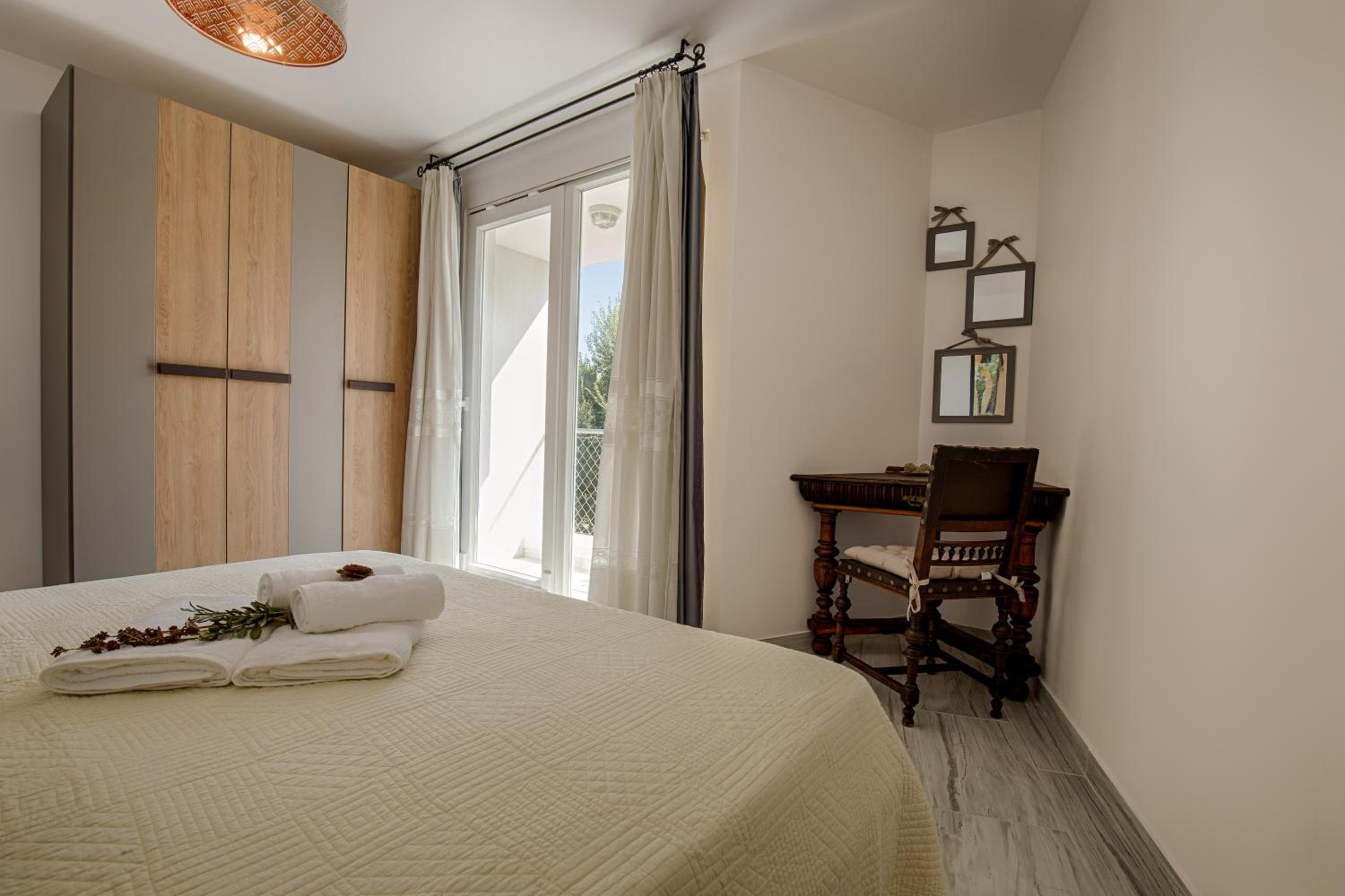 Three-Bedroom Villa photo 1