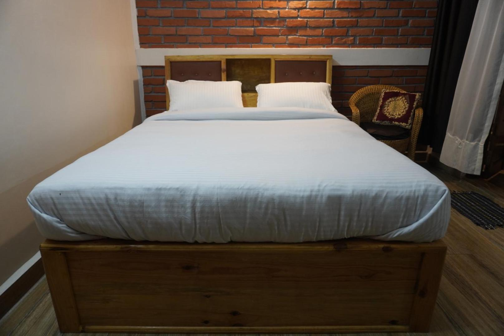 Queen Room With Balcony photo 2