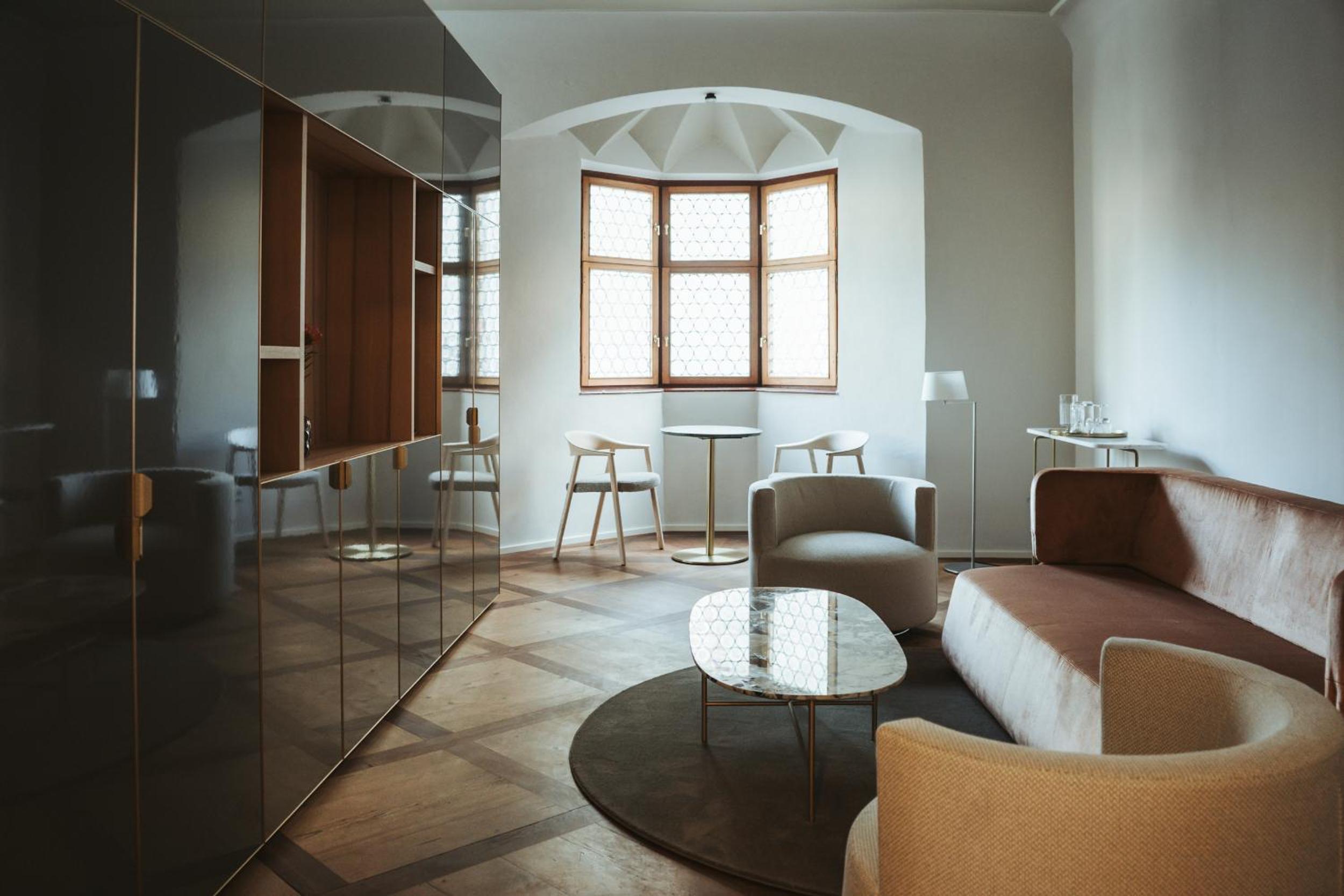 Superior King Suite photo 2