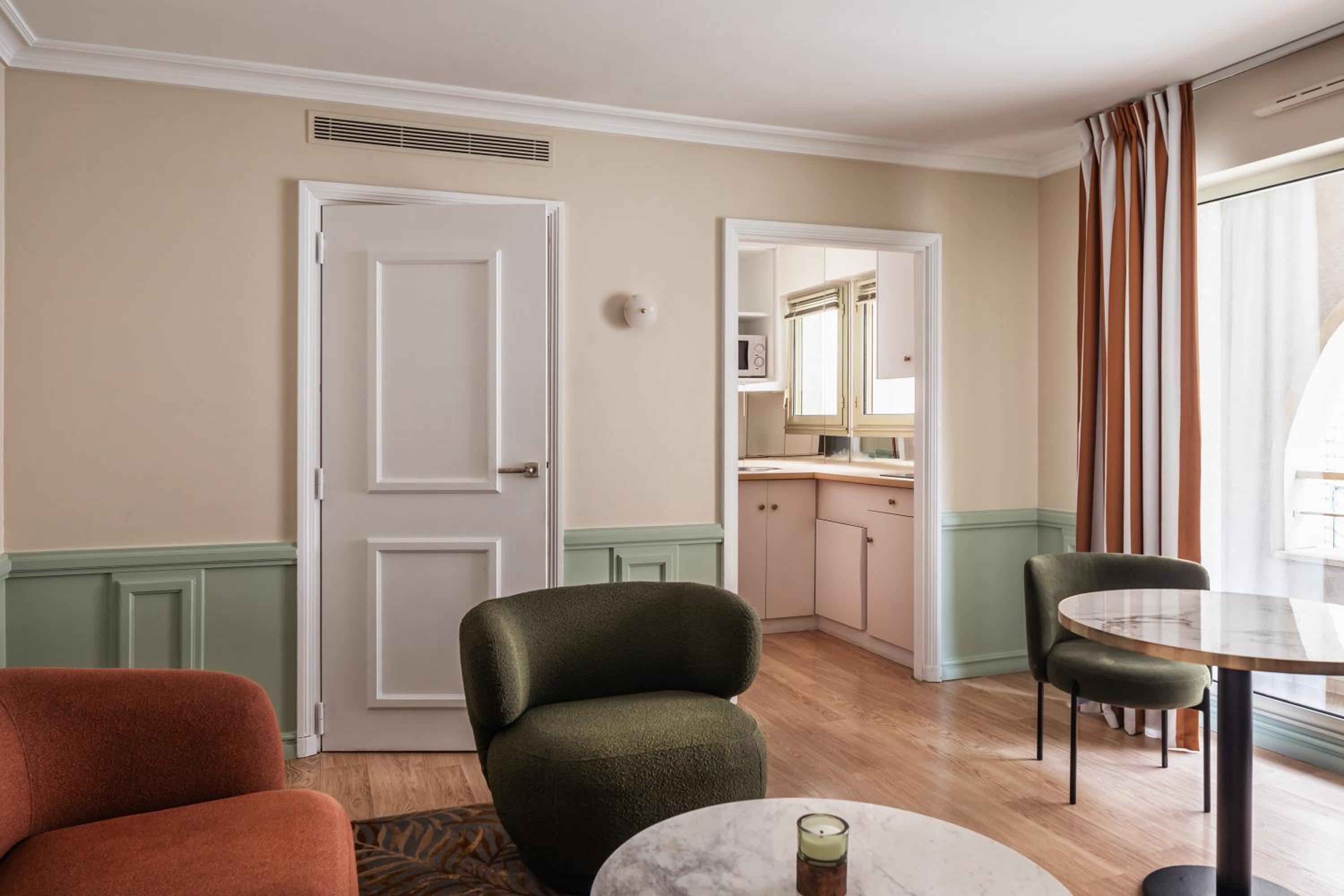 Junior Suite with Balcony photo 3