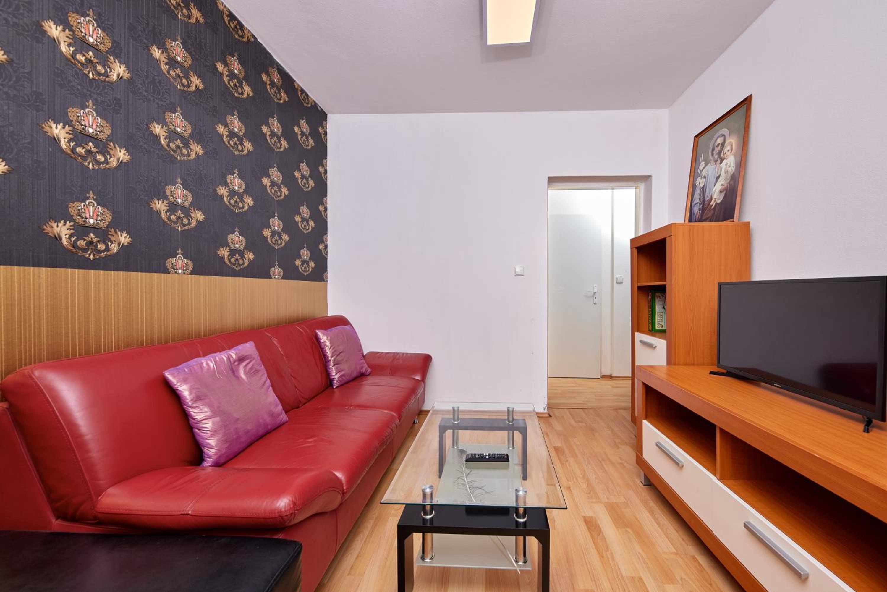 Two-Bedroom Apartment - Photo 4