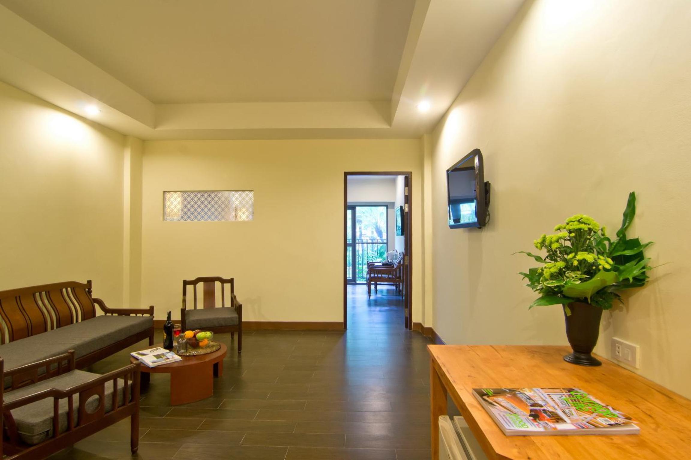 Two-Bedroom Suite - Photo 2