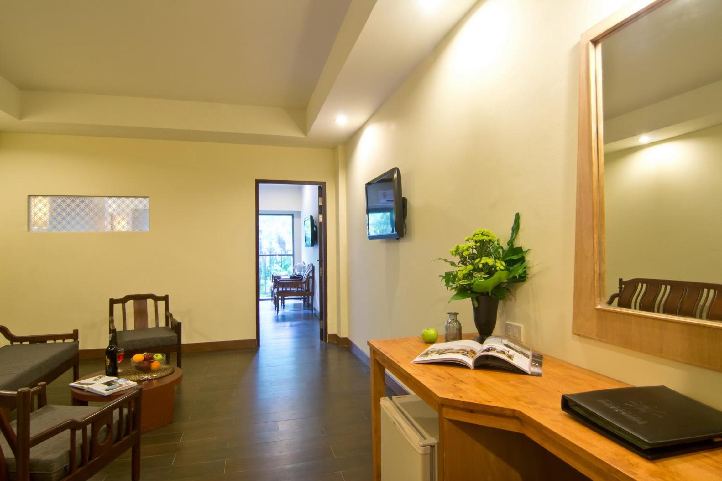 Two-Bedroom Suite - Photo 3