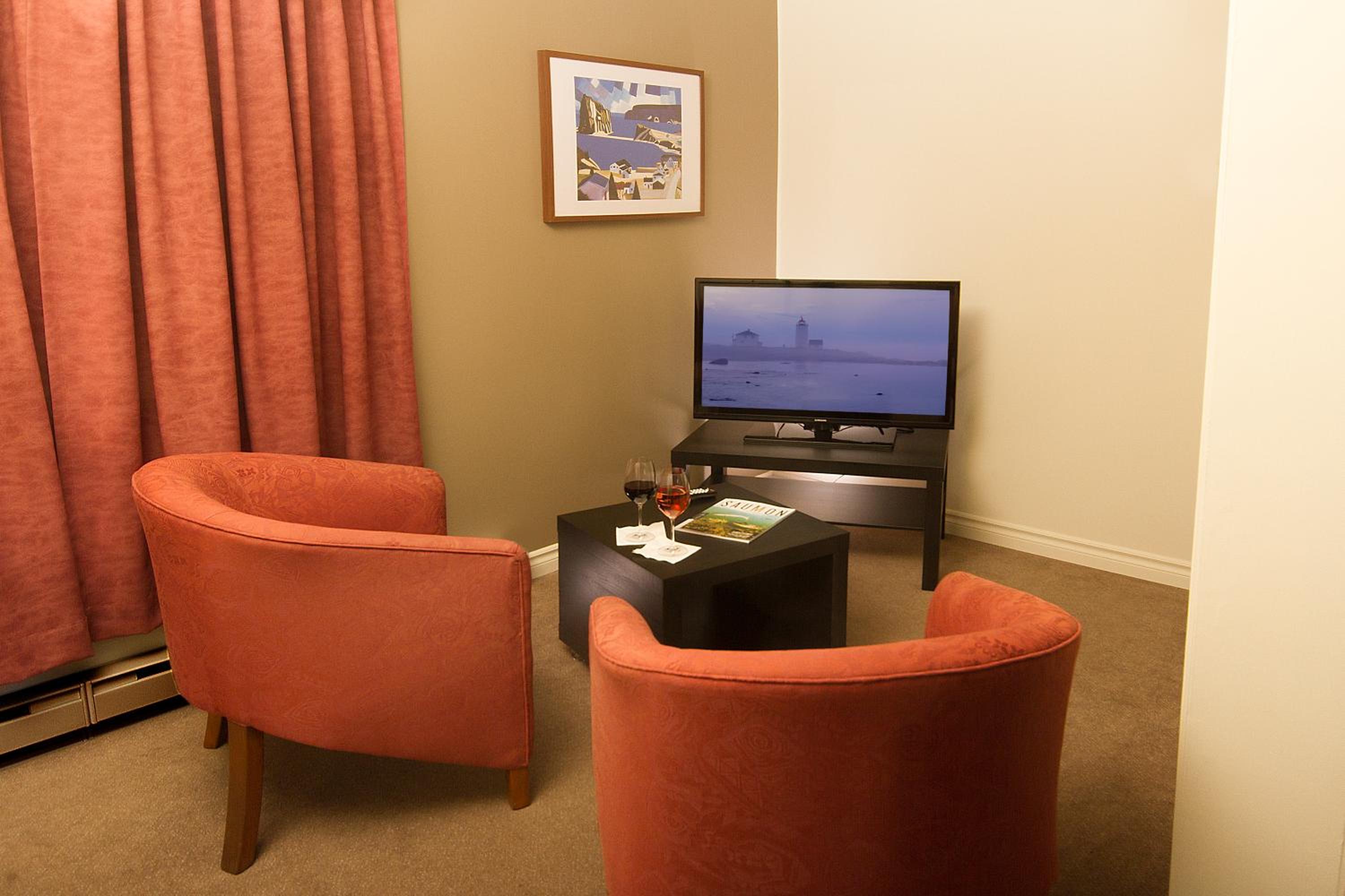 Double Room with Two Double Beds - Garden View photo 2