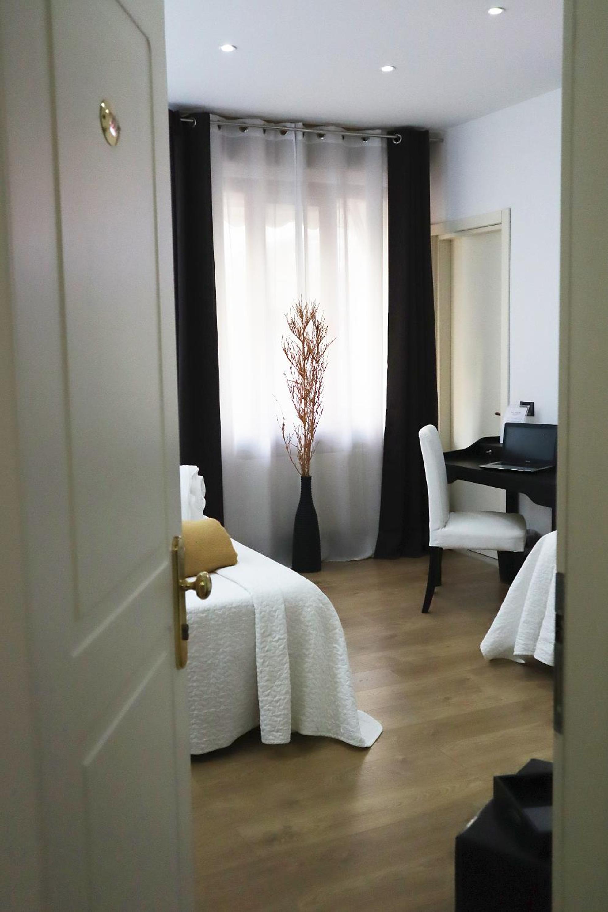 Superior Triple Room - Photo 2
