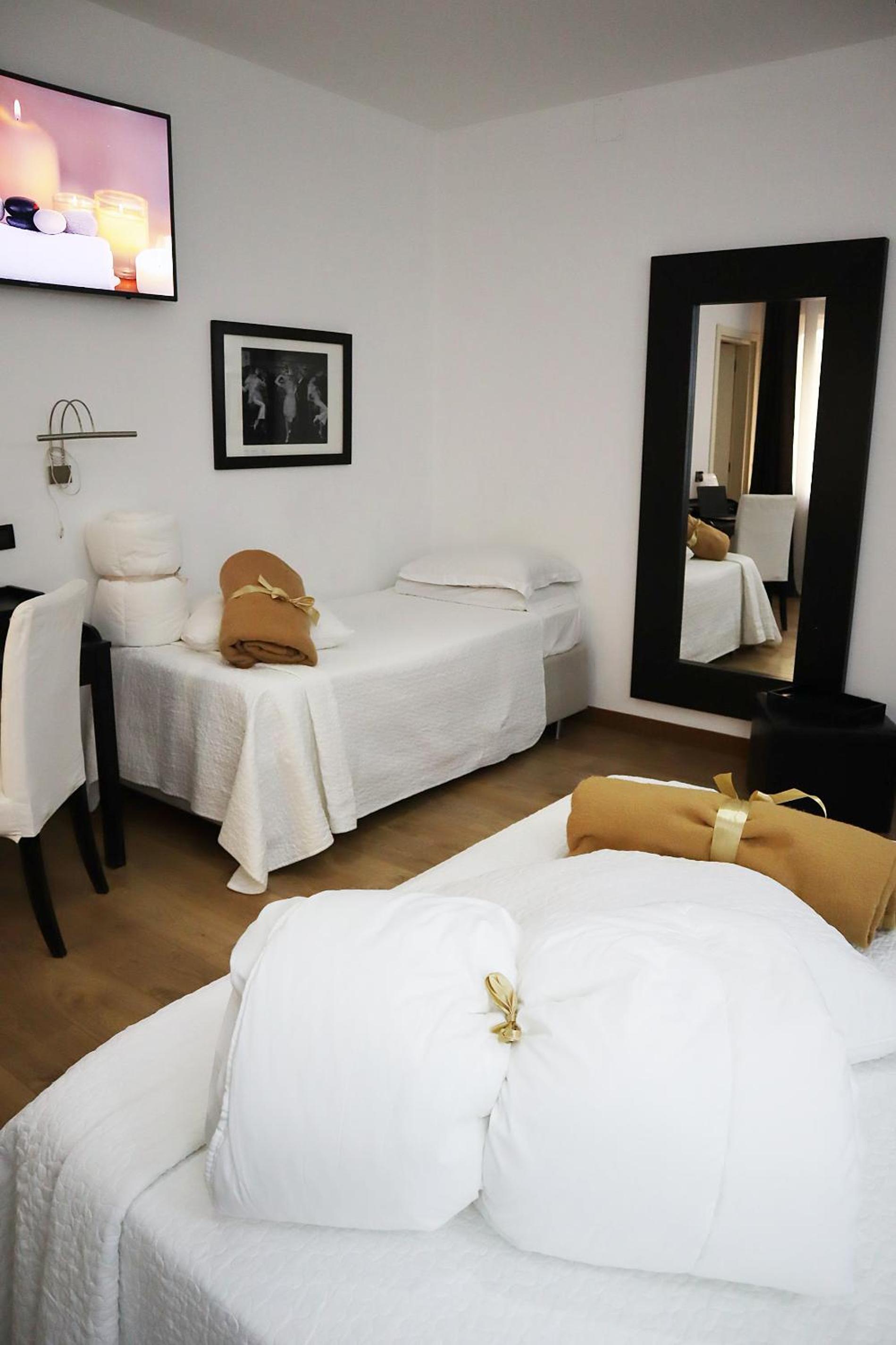 Superior Triple Room - Photo 10