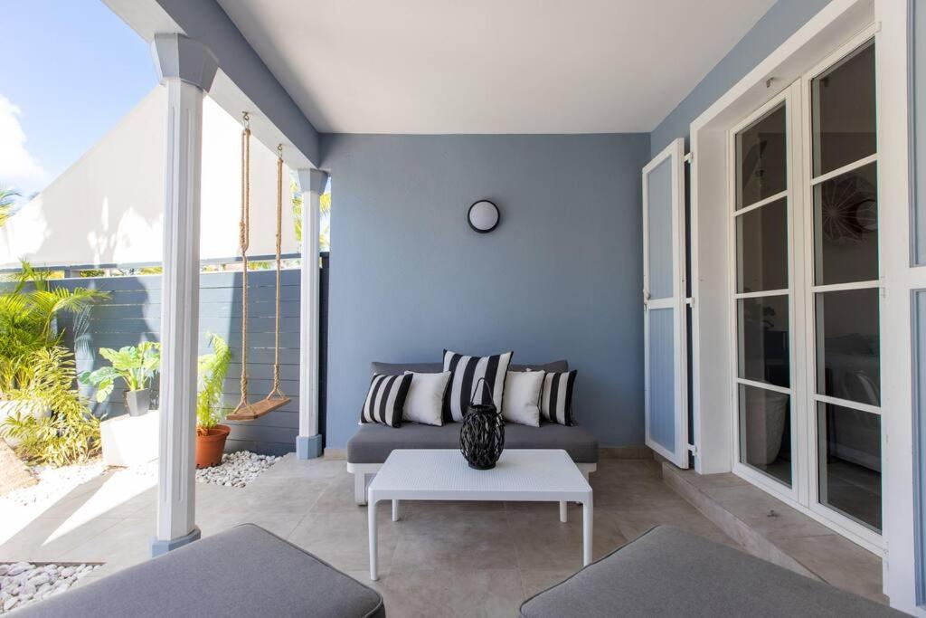 Three-Bedroom House photo 2