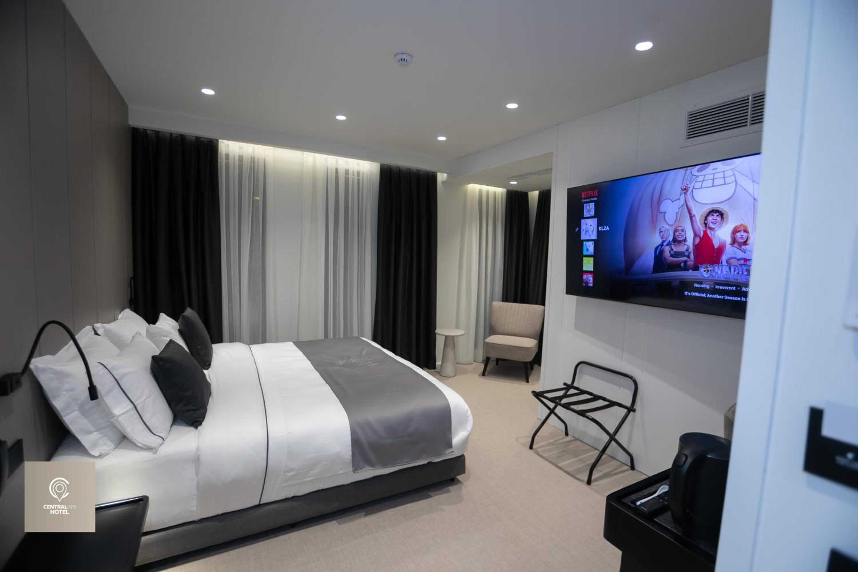 Deluxe King Room
