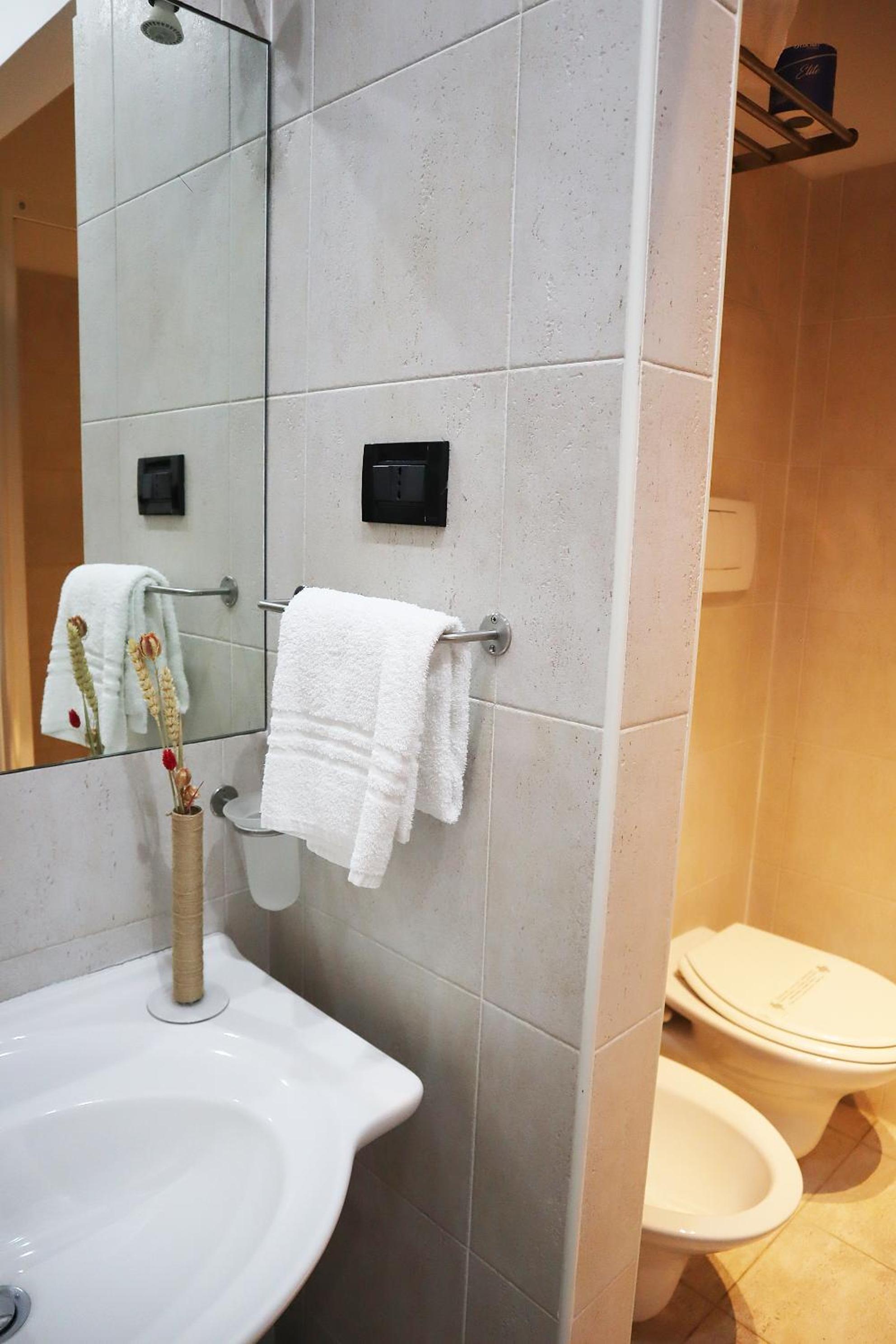 Superior Triple Room - Photo 14