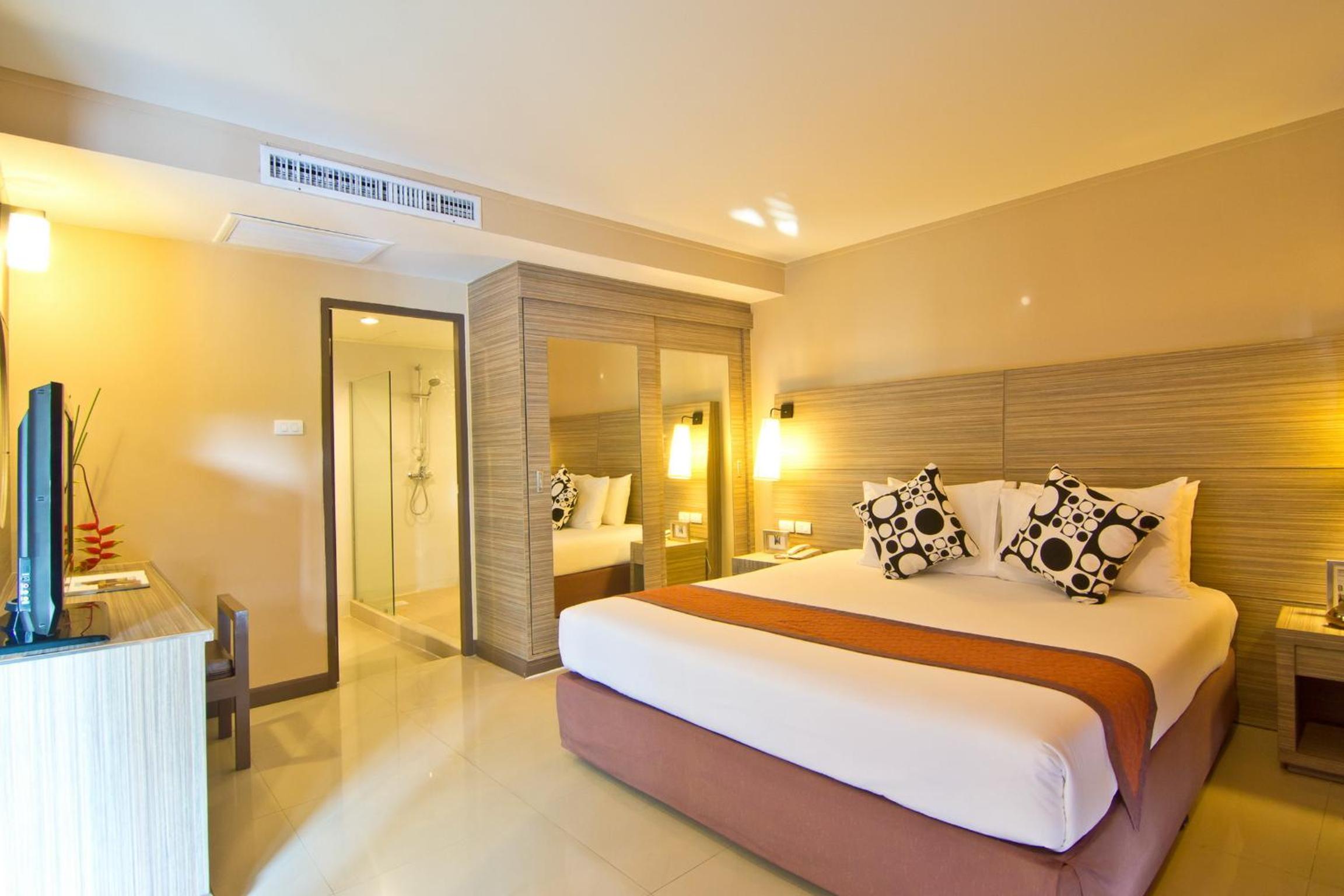 room photo